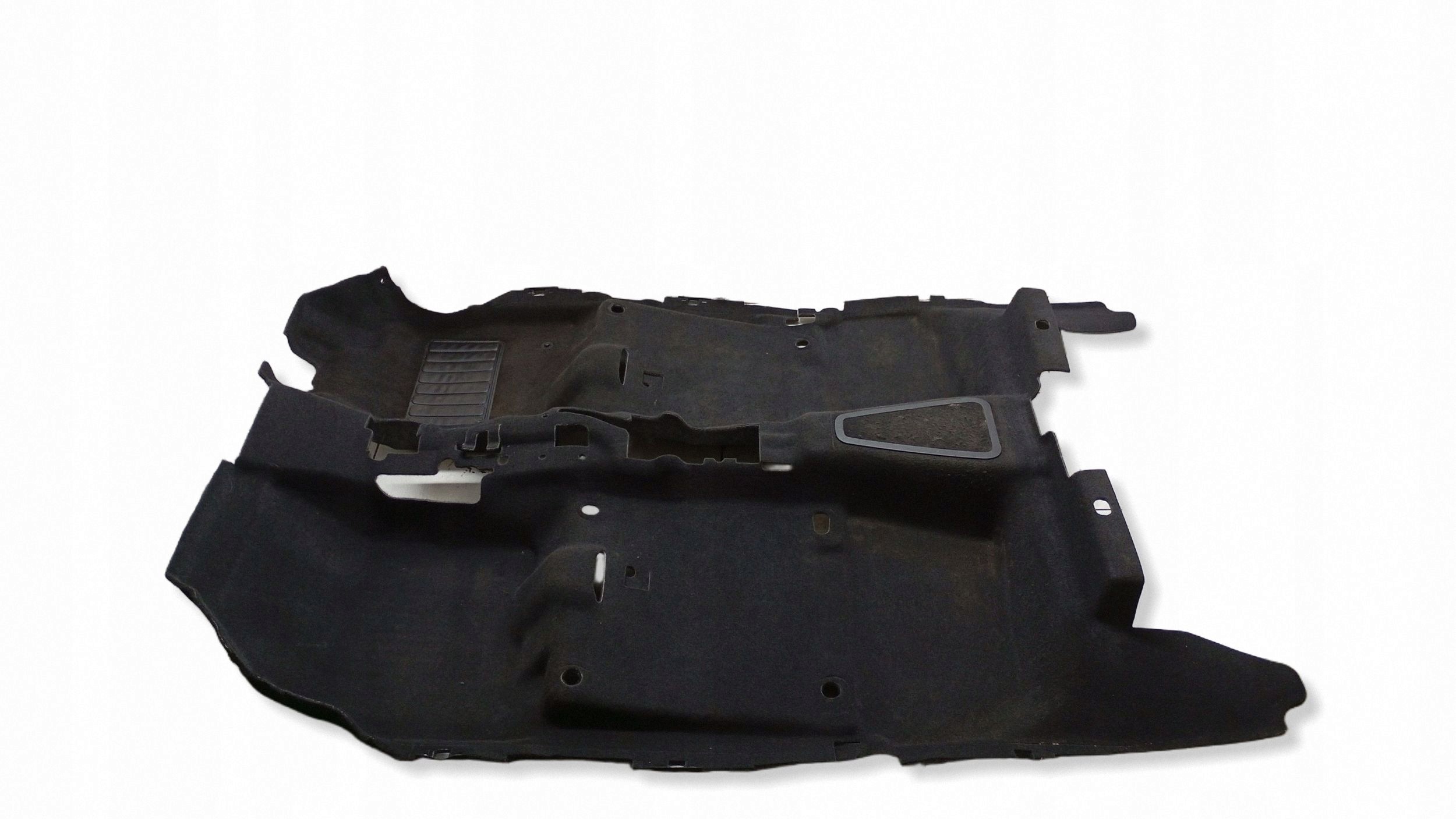 2022 Nissan Leaf II (ZE1) Tapis de sol FRC153309