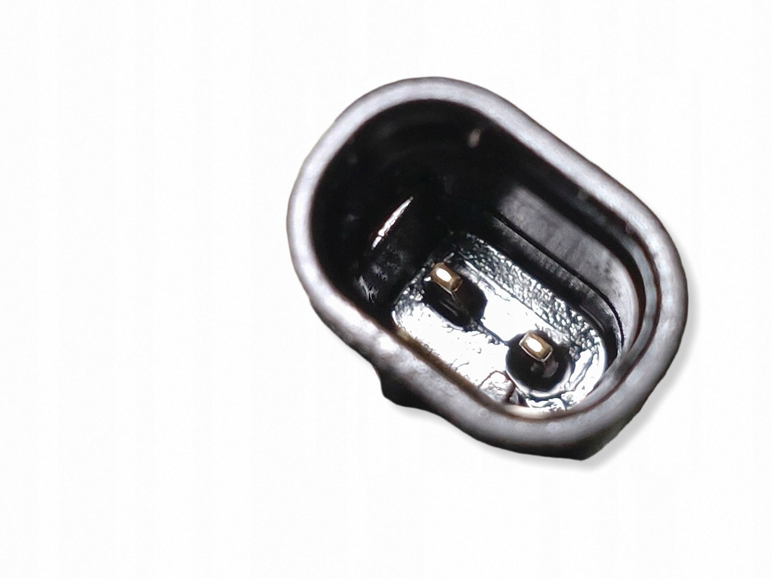 Sensor de Pressão de Óleo Skoda Yeti 06H115243F image 3