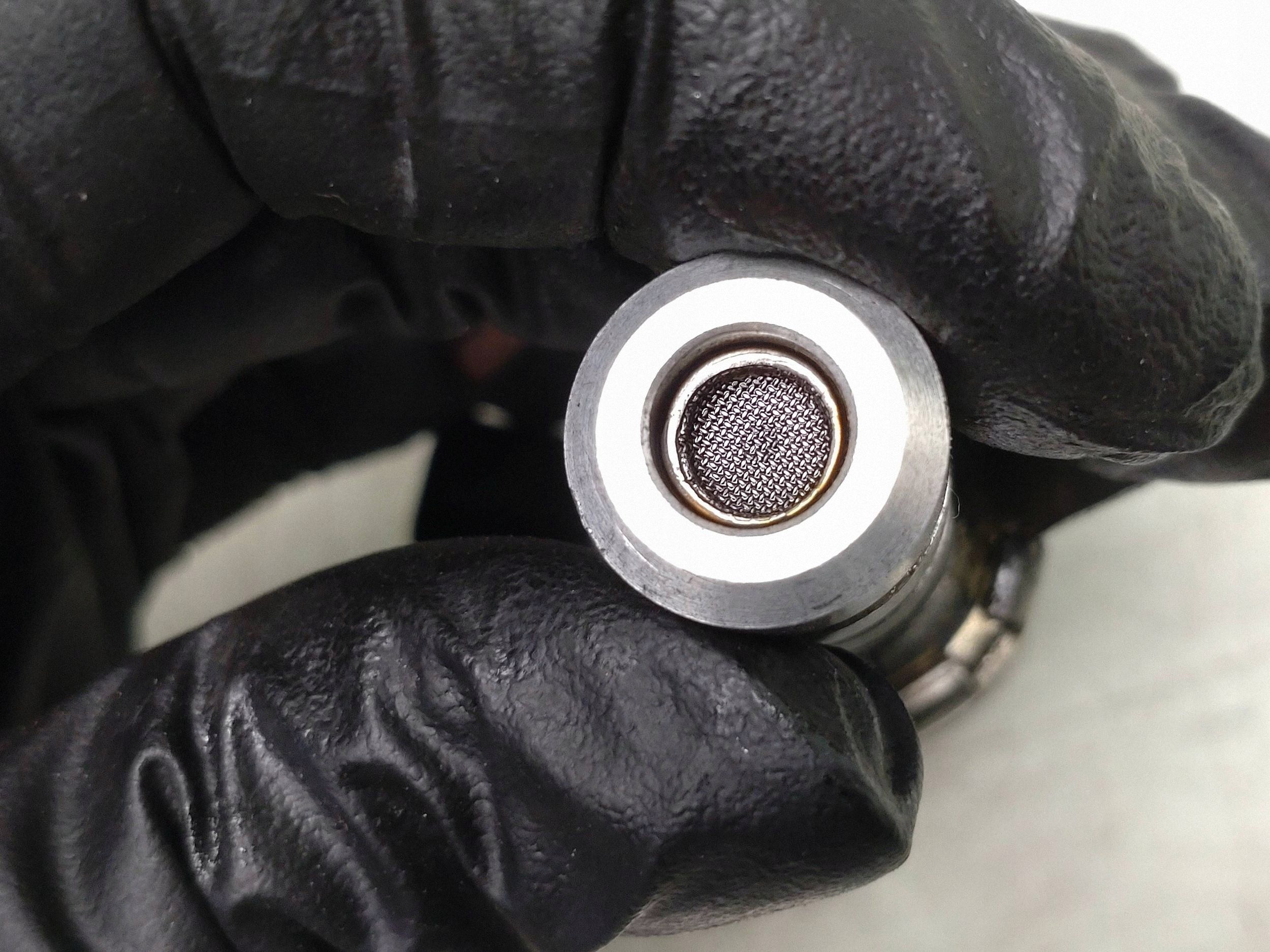 Sensor de Pressão de Óleo Skoda Yeti 06H115243F image 4