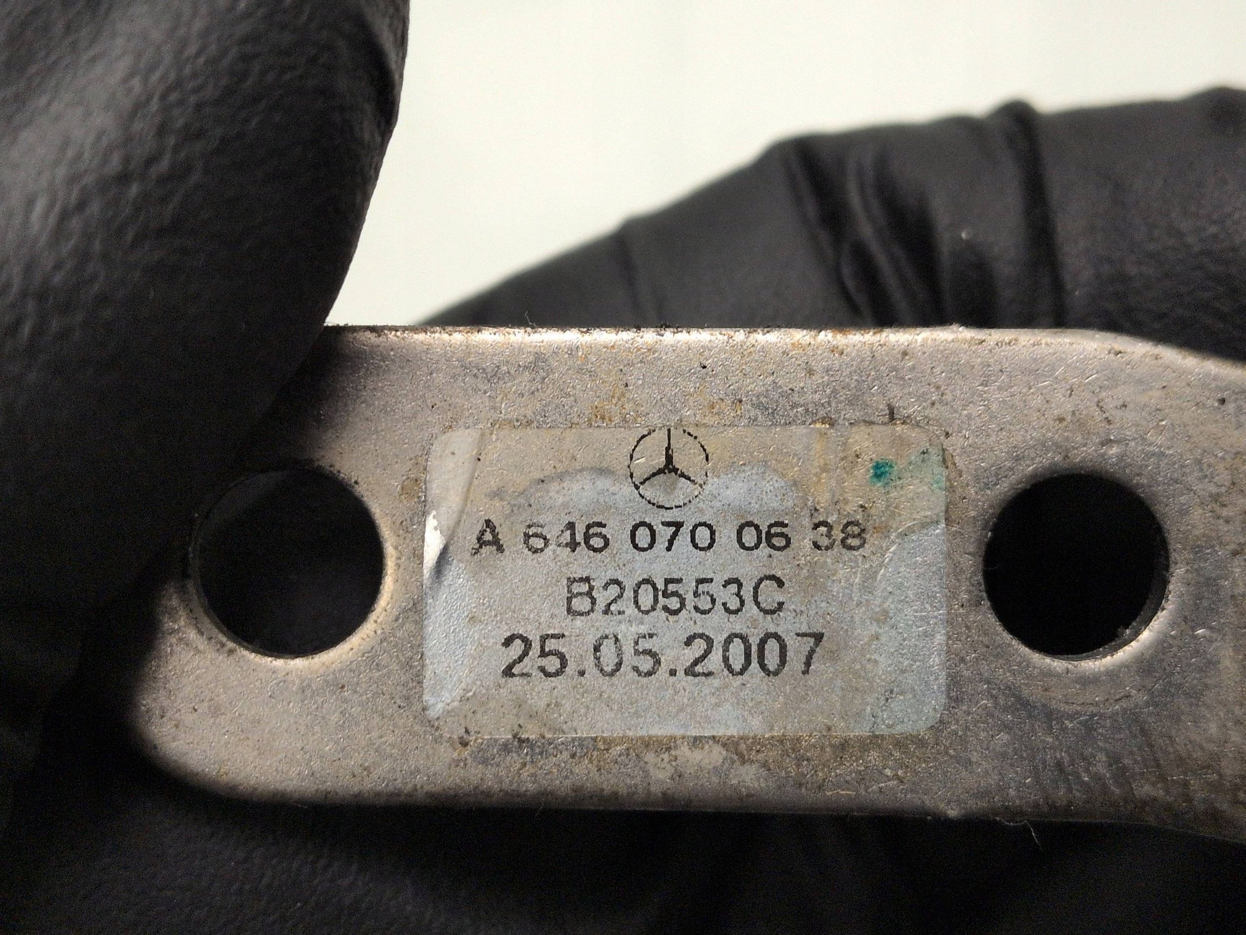 Conduite carburant Mercedes Vito W639 A6460700638 image 4