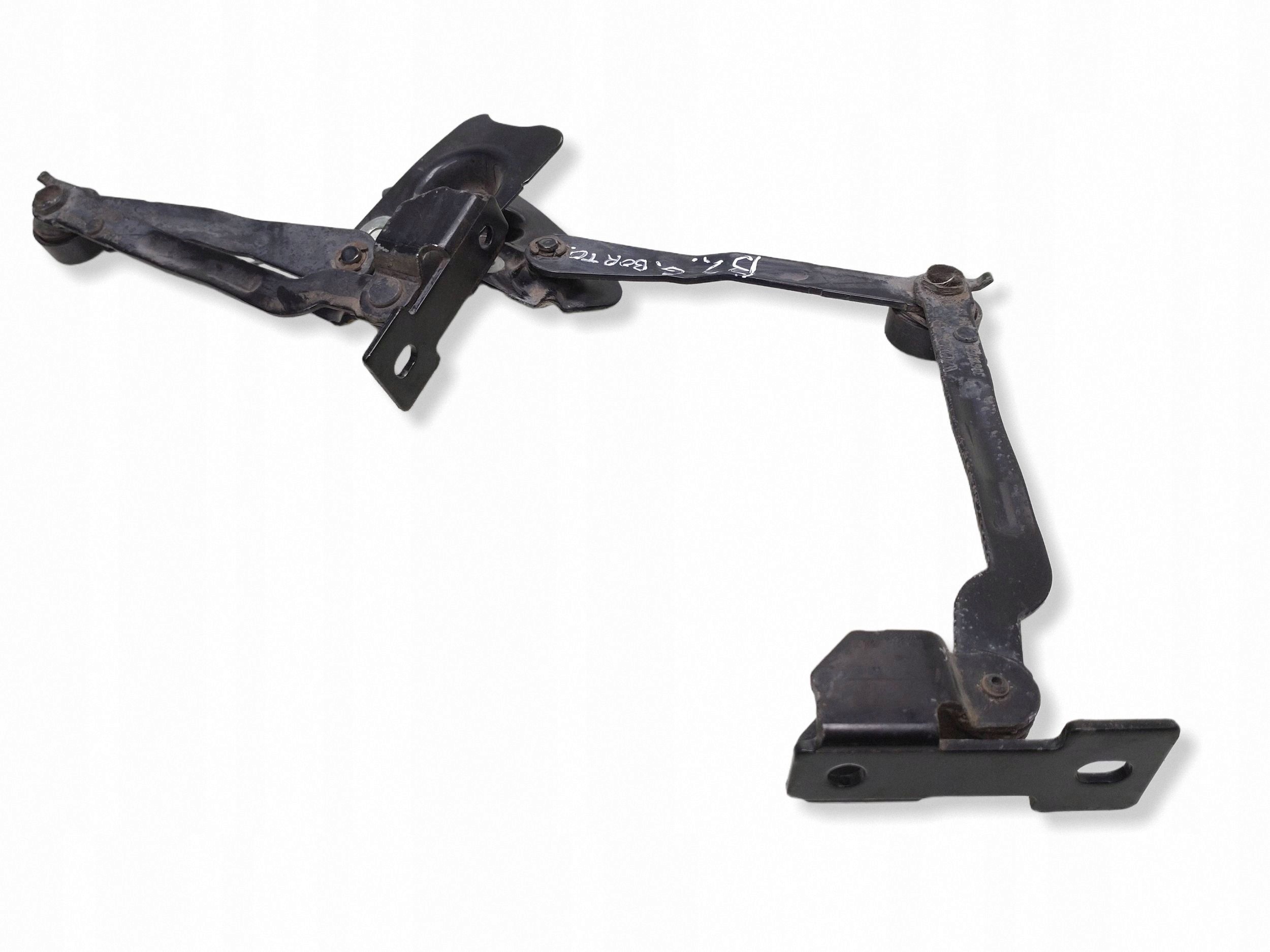 Used Left Tailgate Hinge Volvo XC90 OEM 30674750 image 3