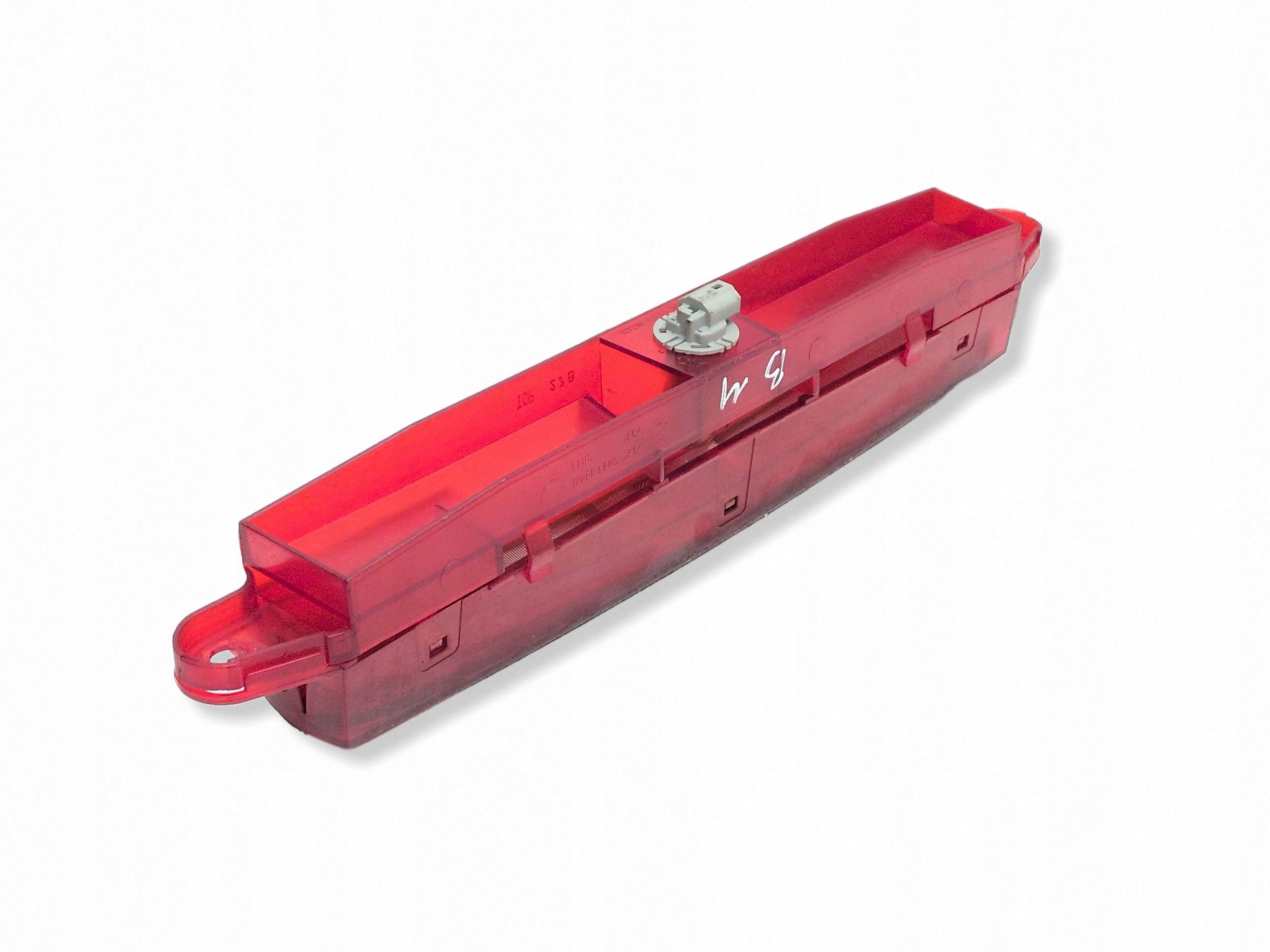 Feu stop central Mazda 6 2004 FRC155778 image 3