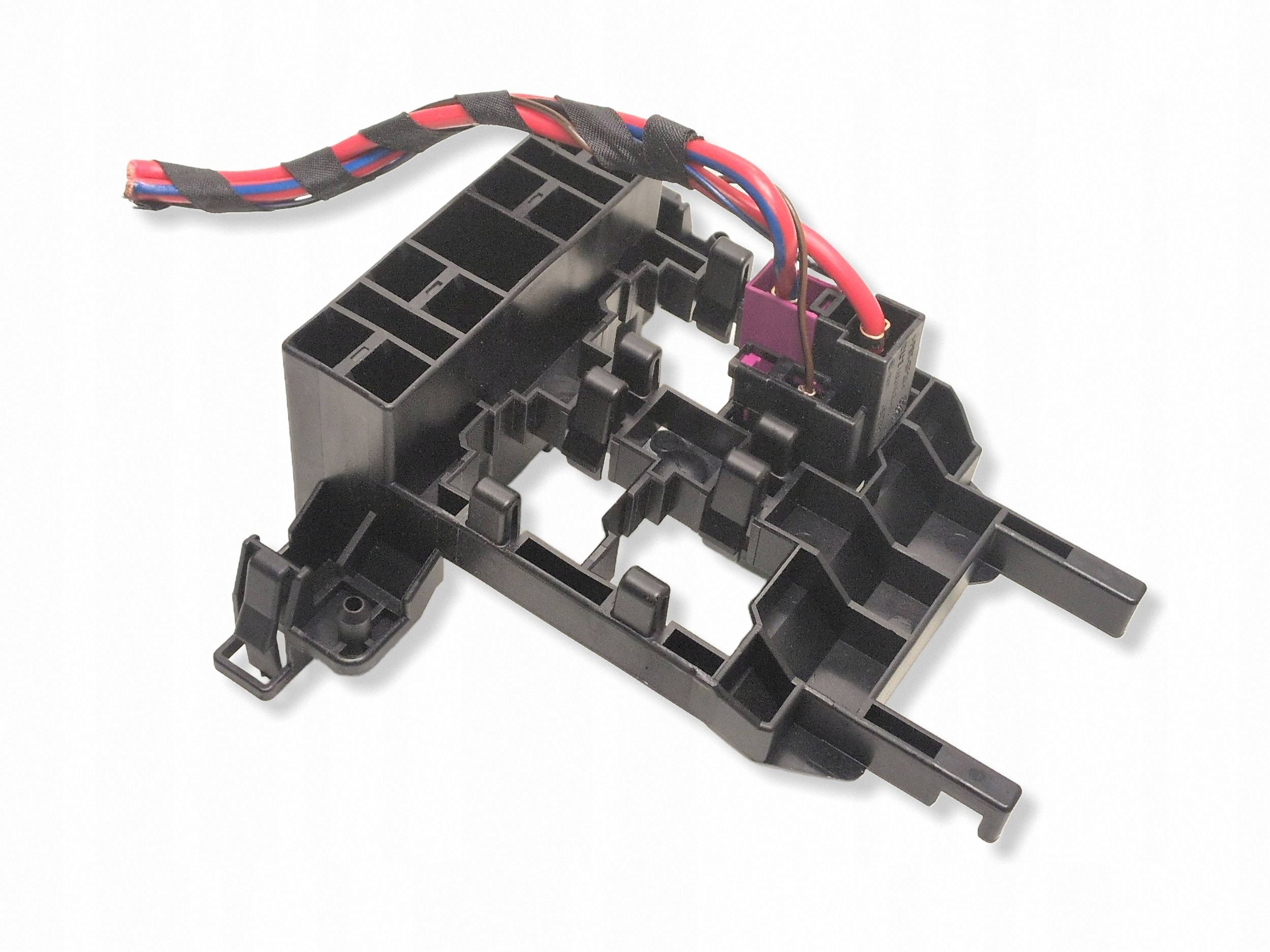 Boîte à fusibles VW Passat B7 3C0941379A image 3