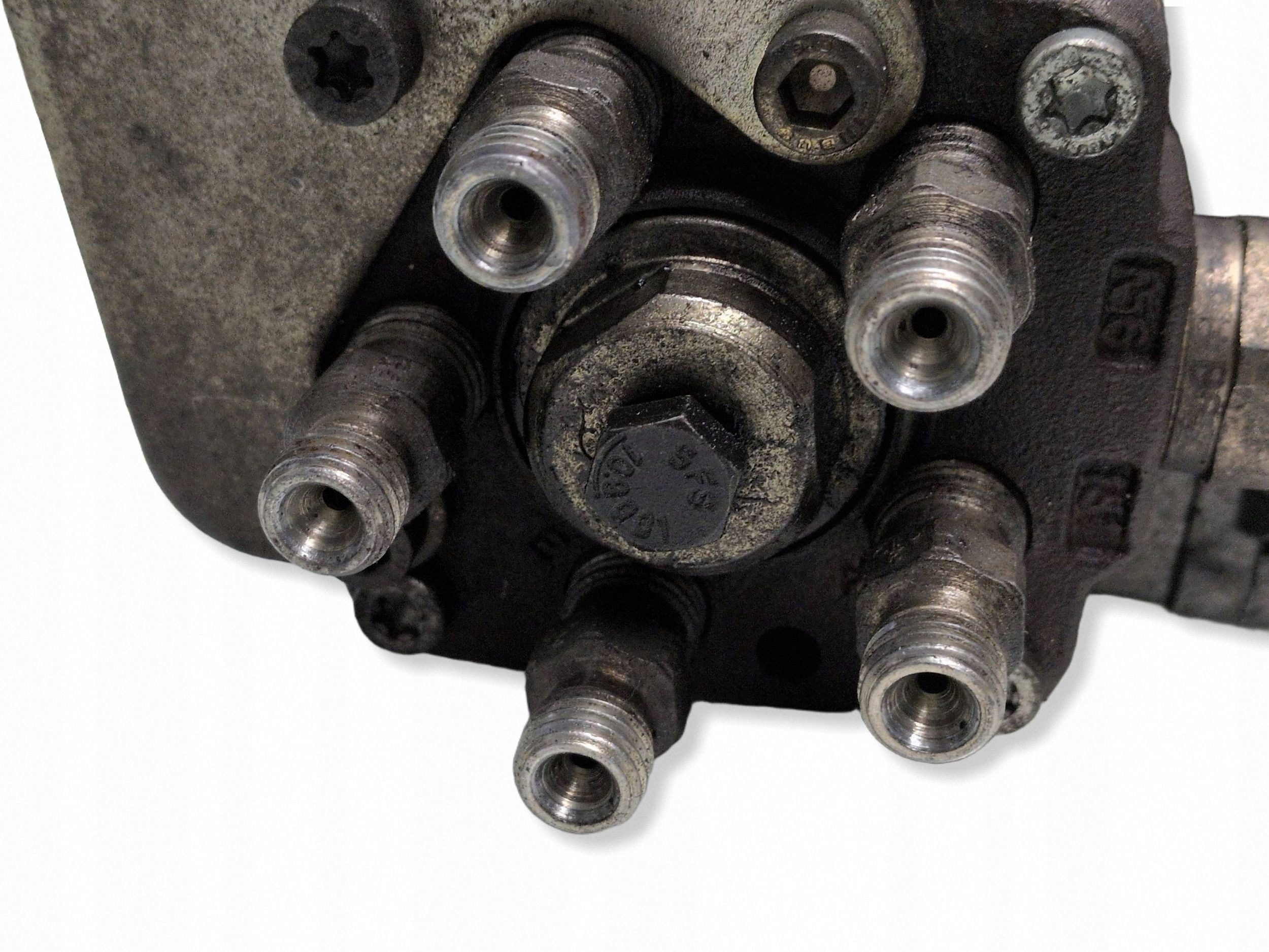 Pompe injection VW T4 2.5 TDI AXL 074130115B image 4