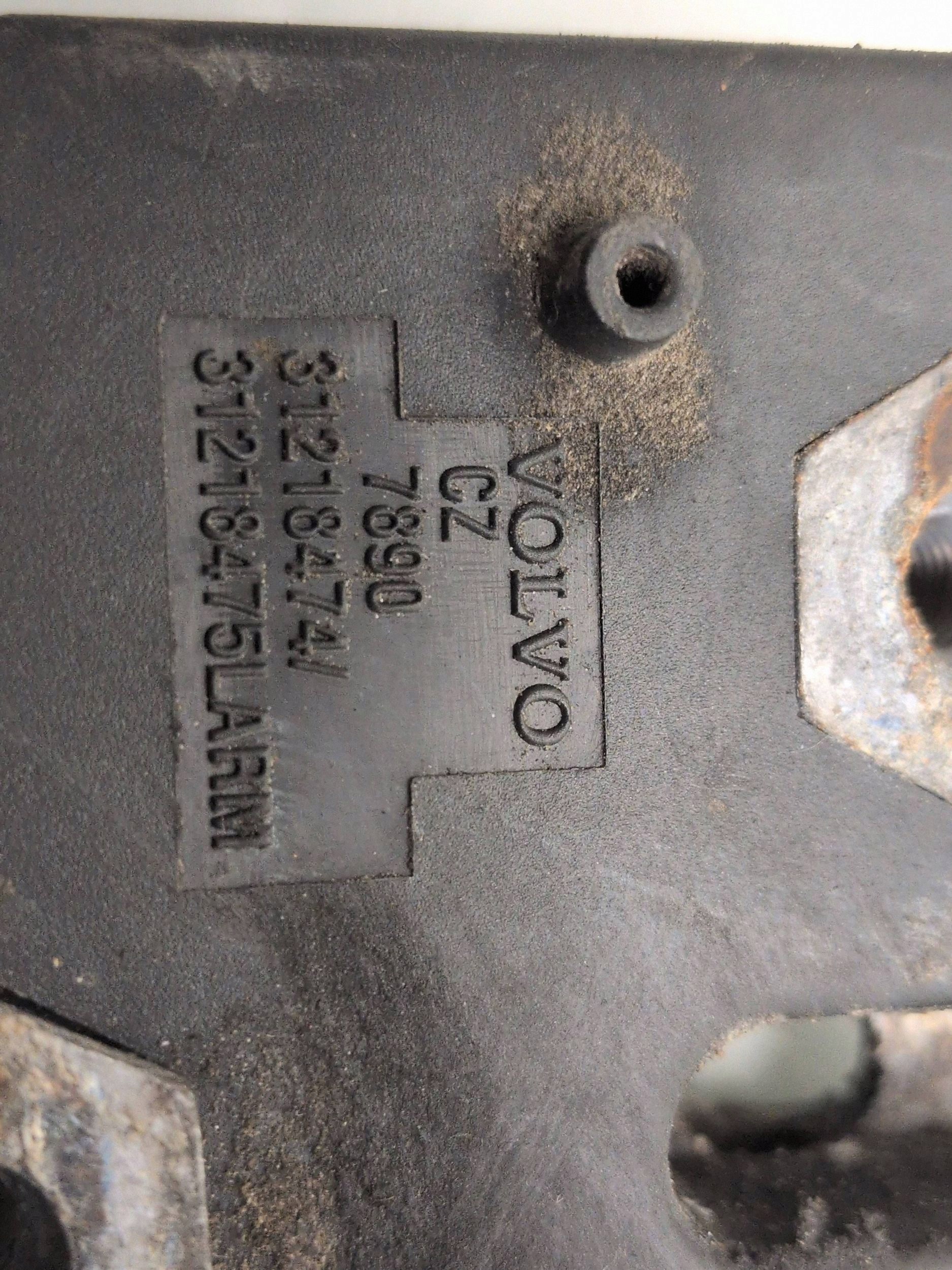 Cierre de capó Volvo XC90 2003- S60 2001- V70 2000- S80 1999- OE 31218475 image 4
