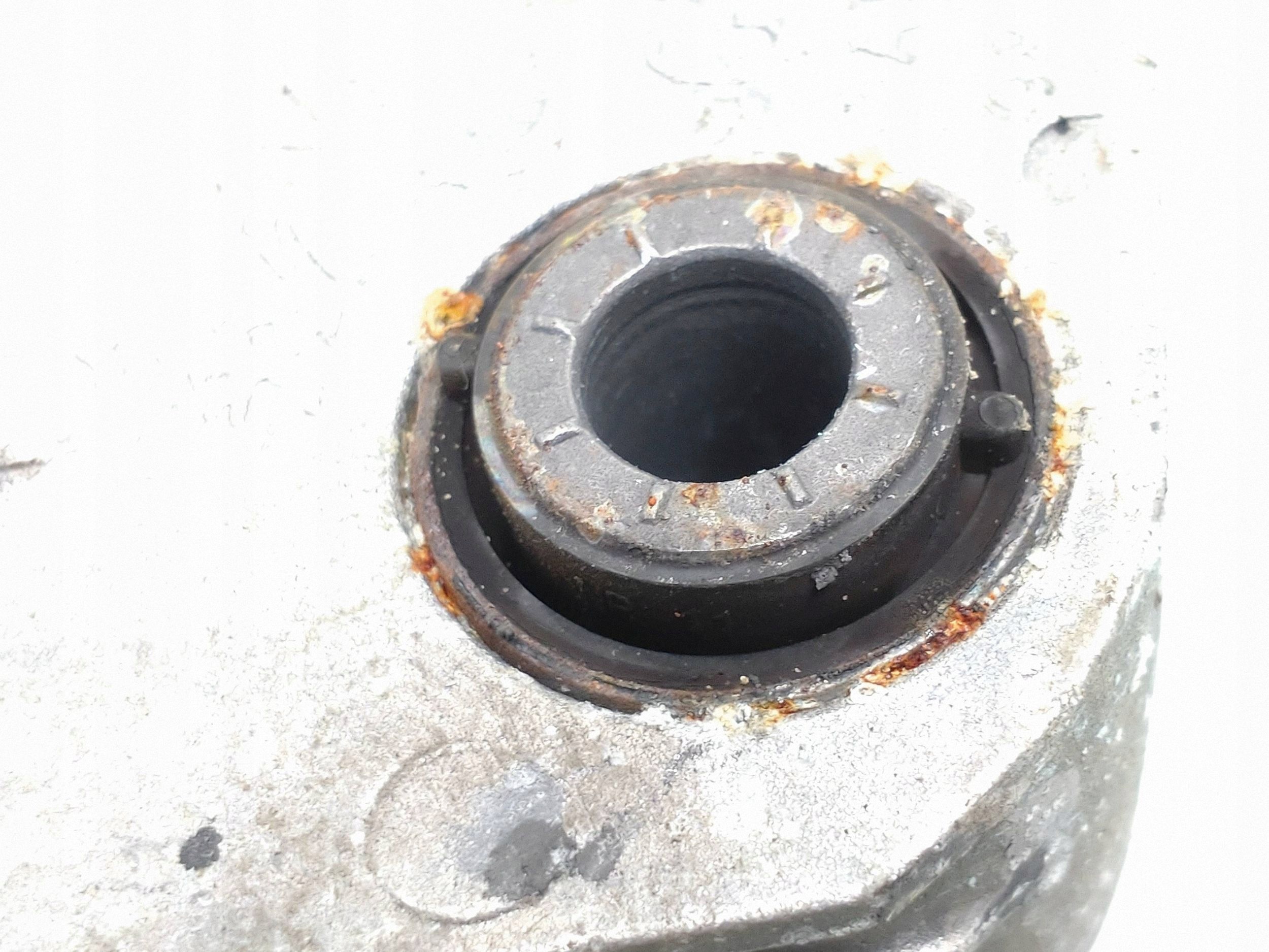 Support boîte de vitesses Peugeot E-208 II 9826468580 image 3