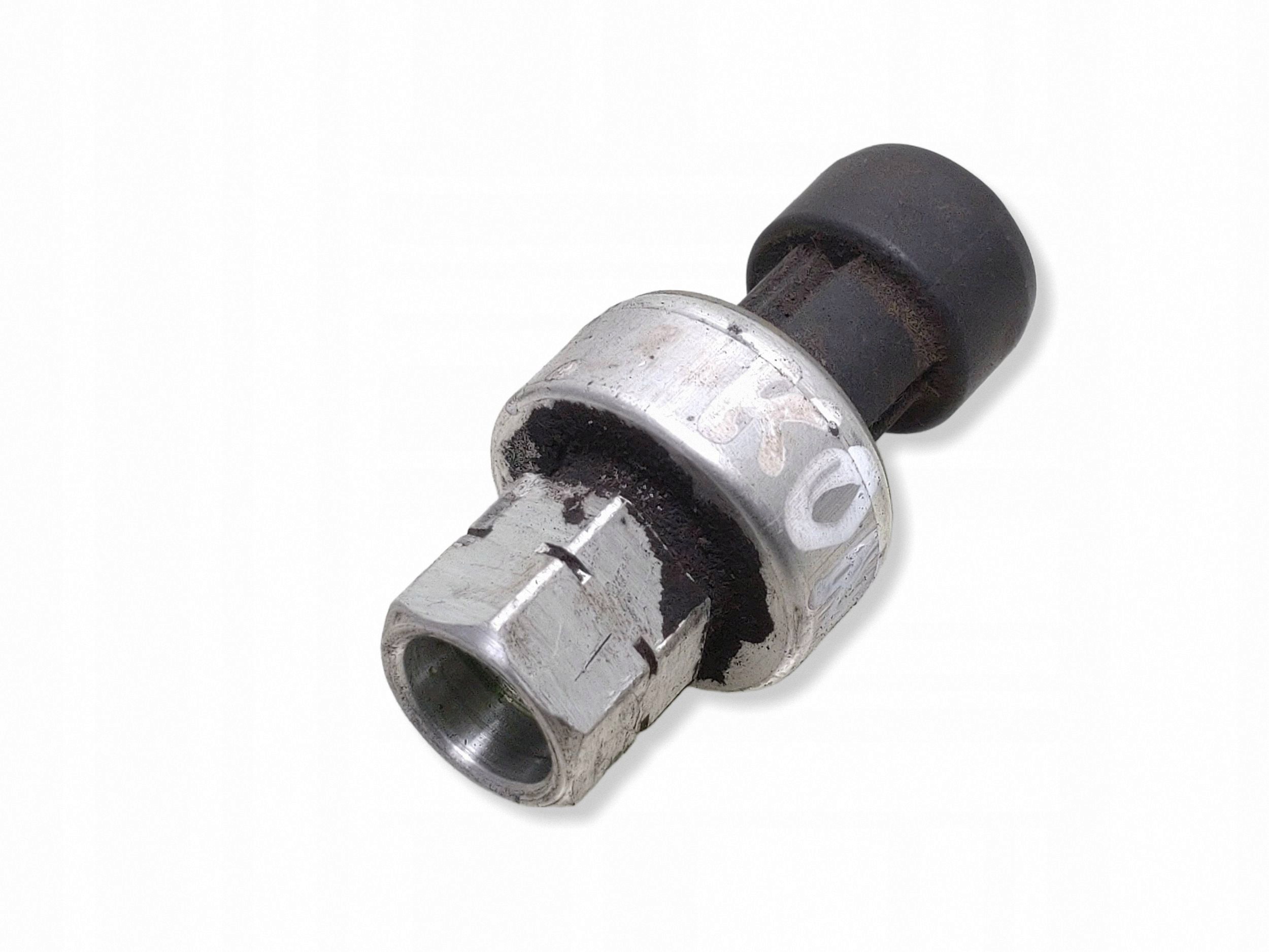 Opel Zafira B AC Pressure Sensor 13587668 image 2