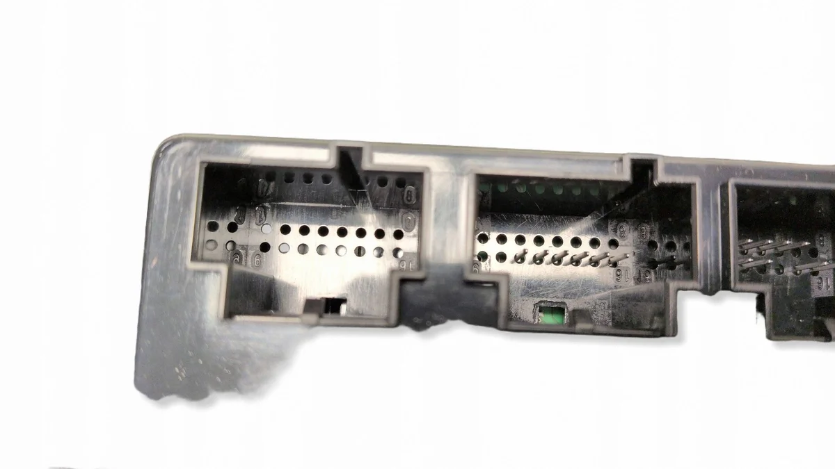 2025 Cupra Born Climate Control Panel 1EE907007B image 7