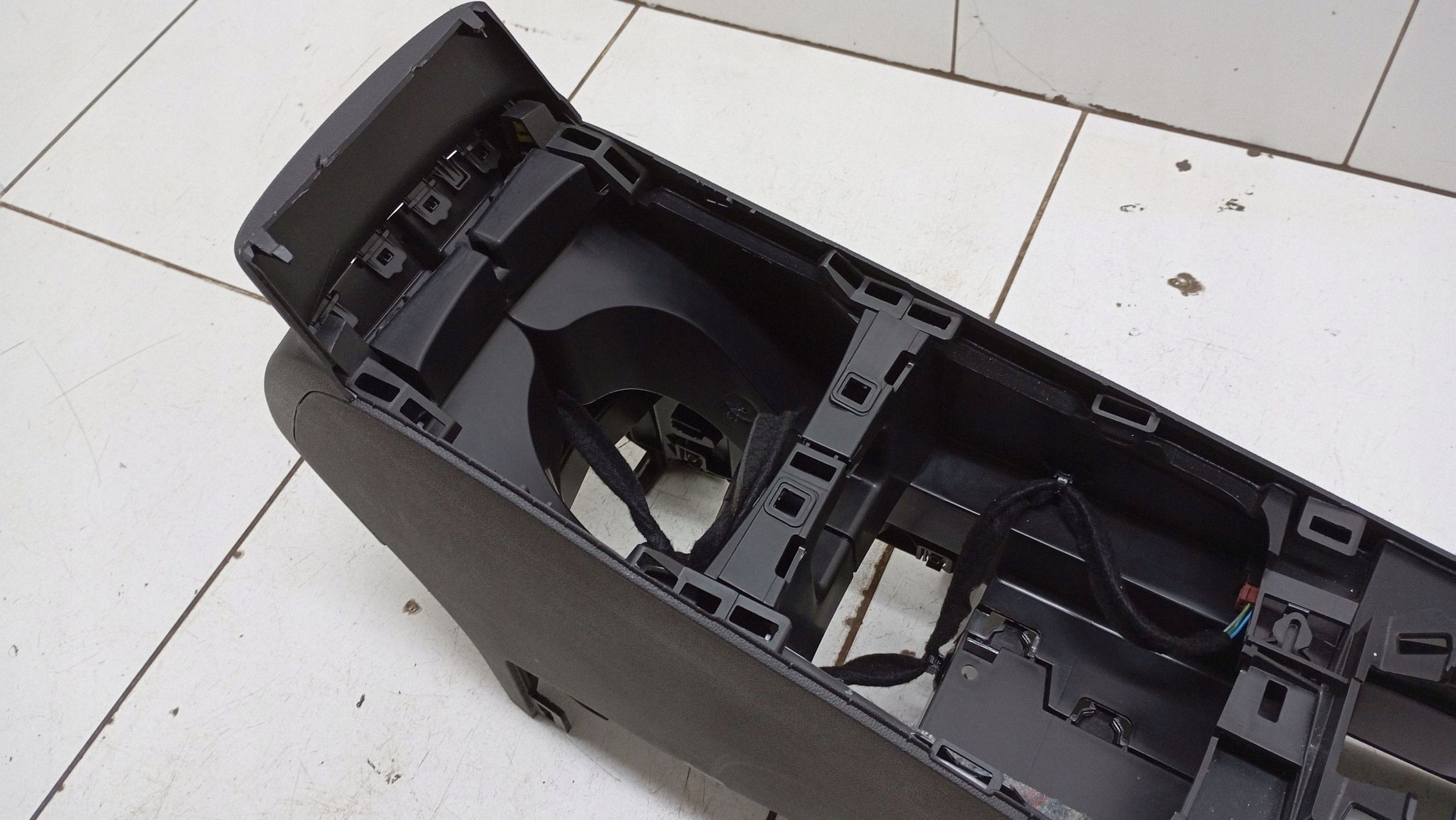 Opel Grandland X Armlehne YP000546YX image 5