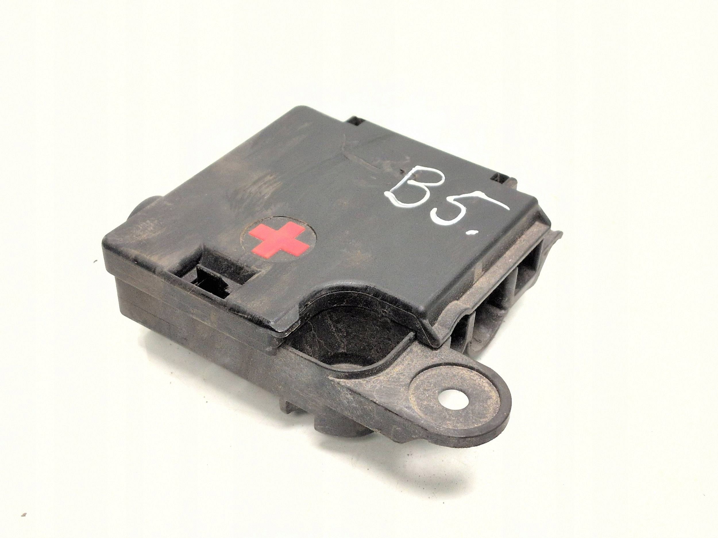 Distribuidor de corrente Audi OE 8K0937517B image 2