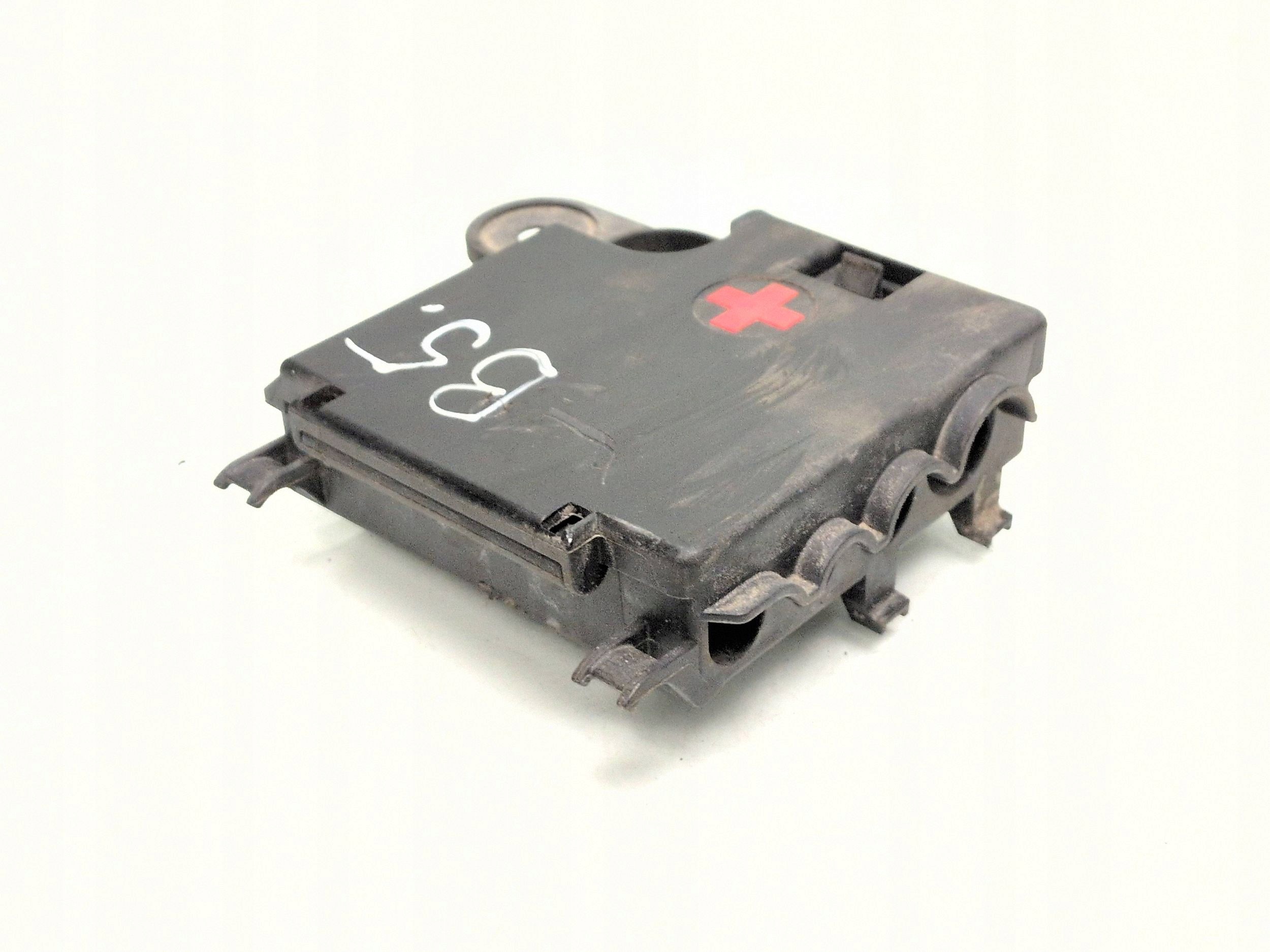 Virranjakaja Audi OE 8K0937517B