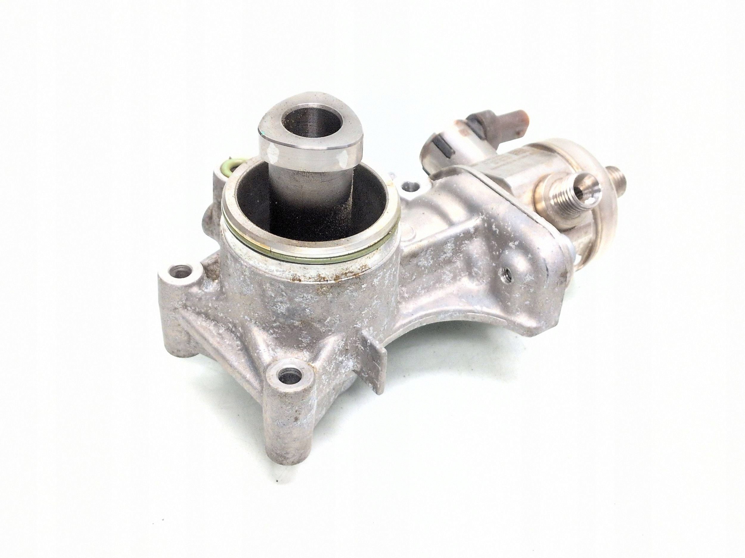 Opel Astra L polttoainepumppu 9828614580