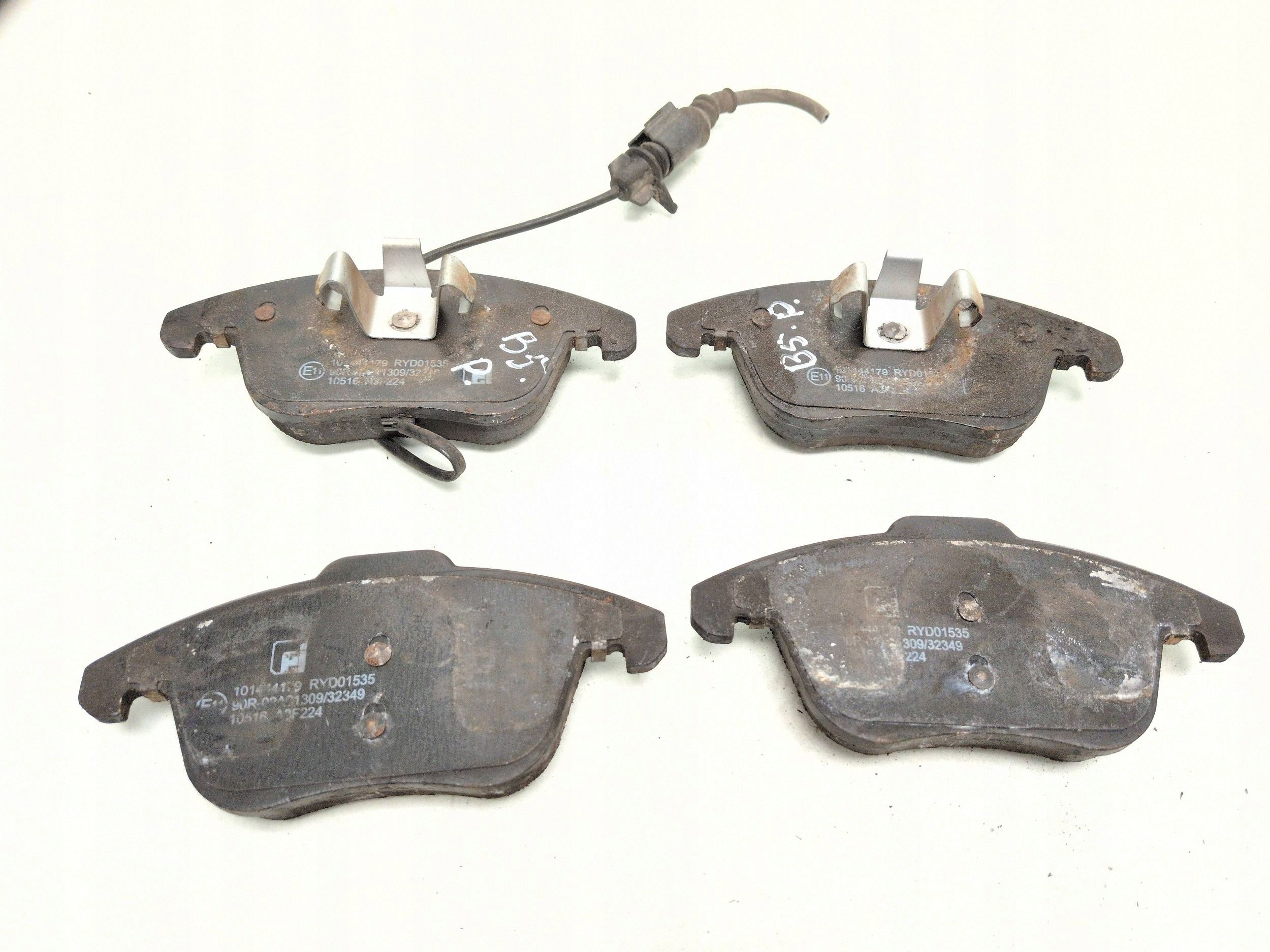Audi A4 S4 B8 8K Voorremblokken FRC158615