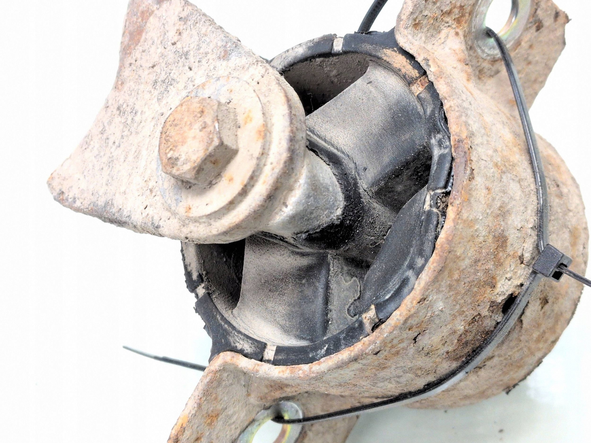 Volkswagen LT II Motorsteun 9012421413 image 4