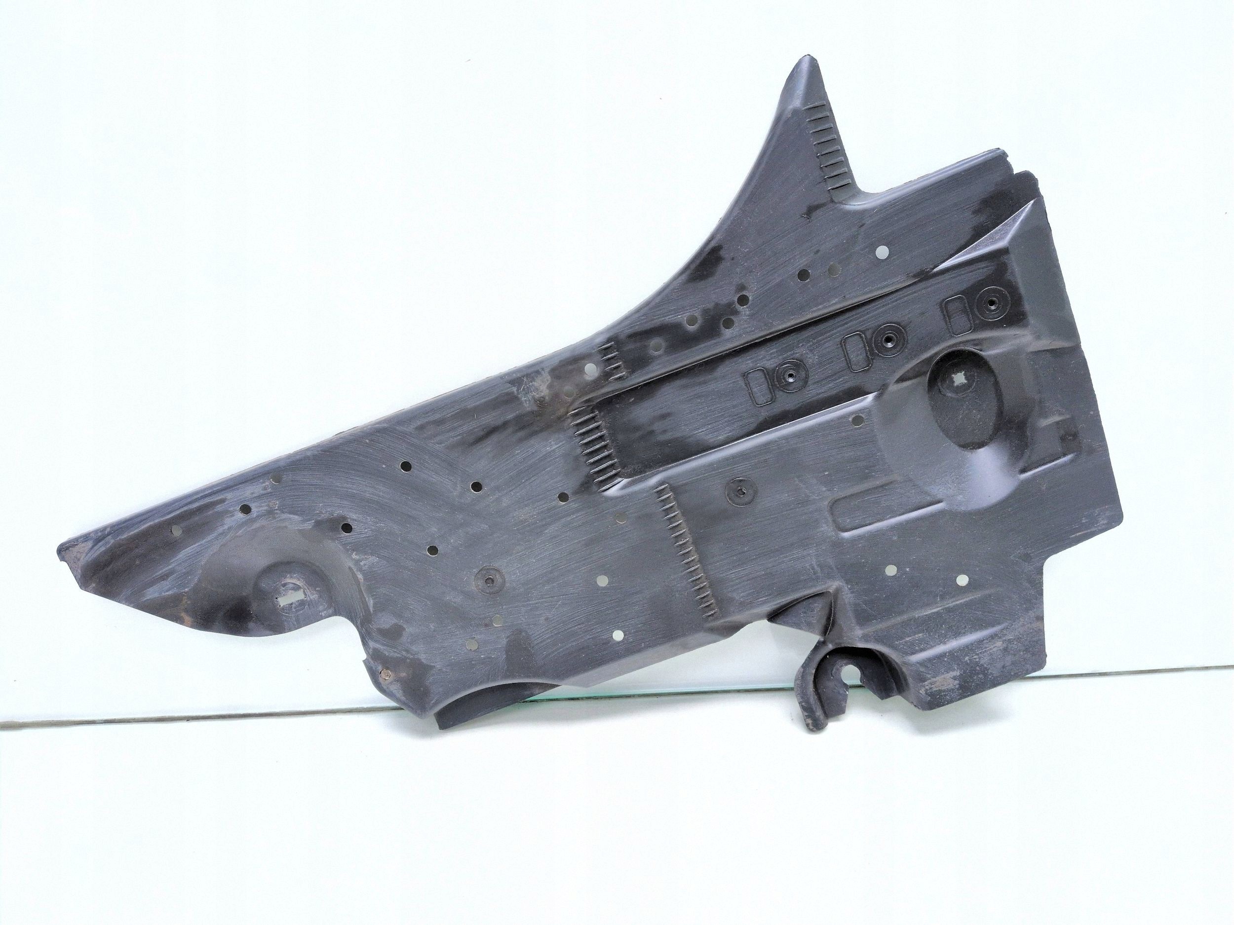 Opel Grandland LIFT linke untere Heckabdeckung 9834939380 image 2