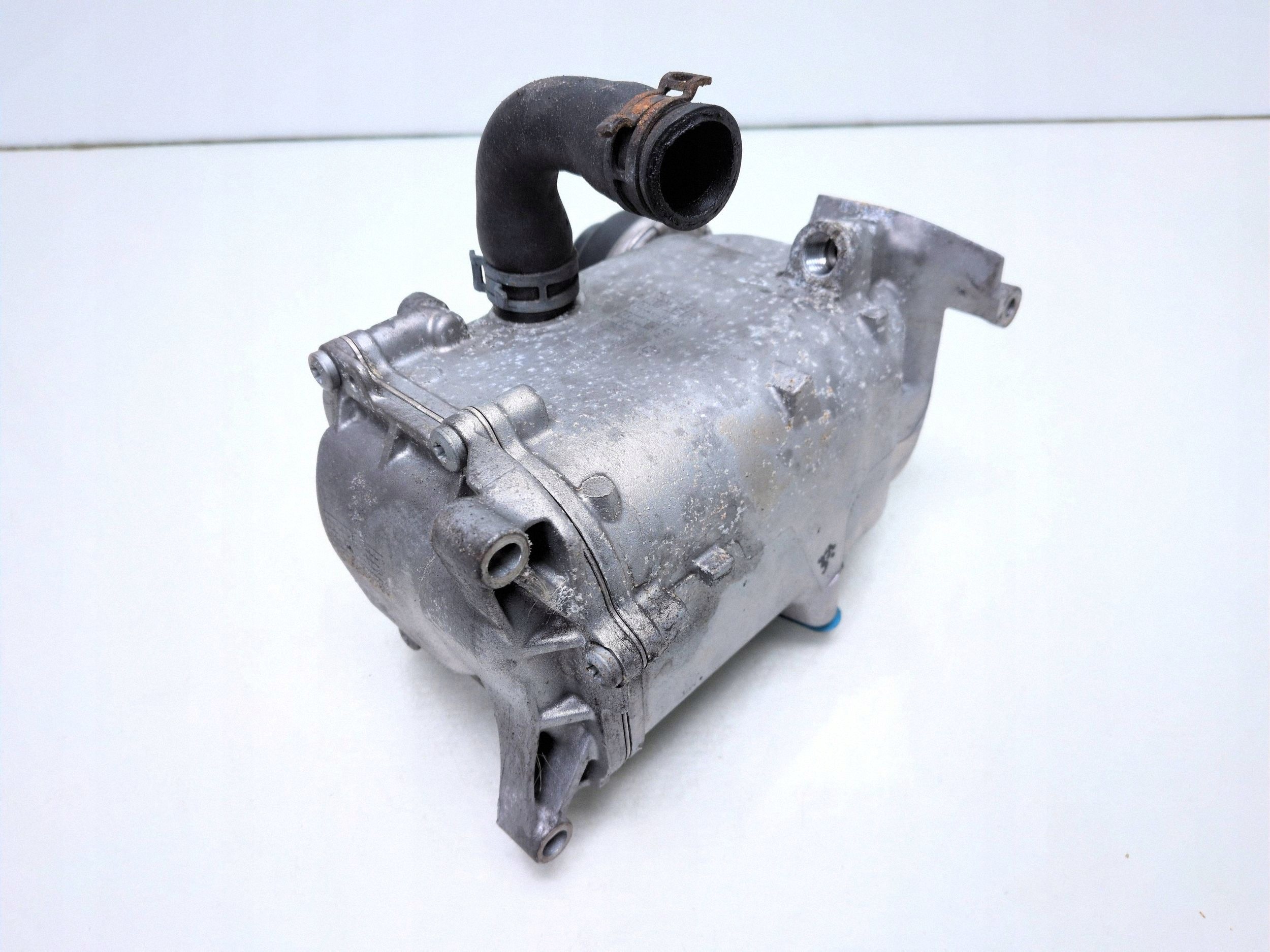 EGR Koeler Klep Touareg 3.0 TDI 059131515FJ image 5