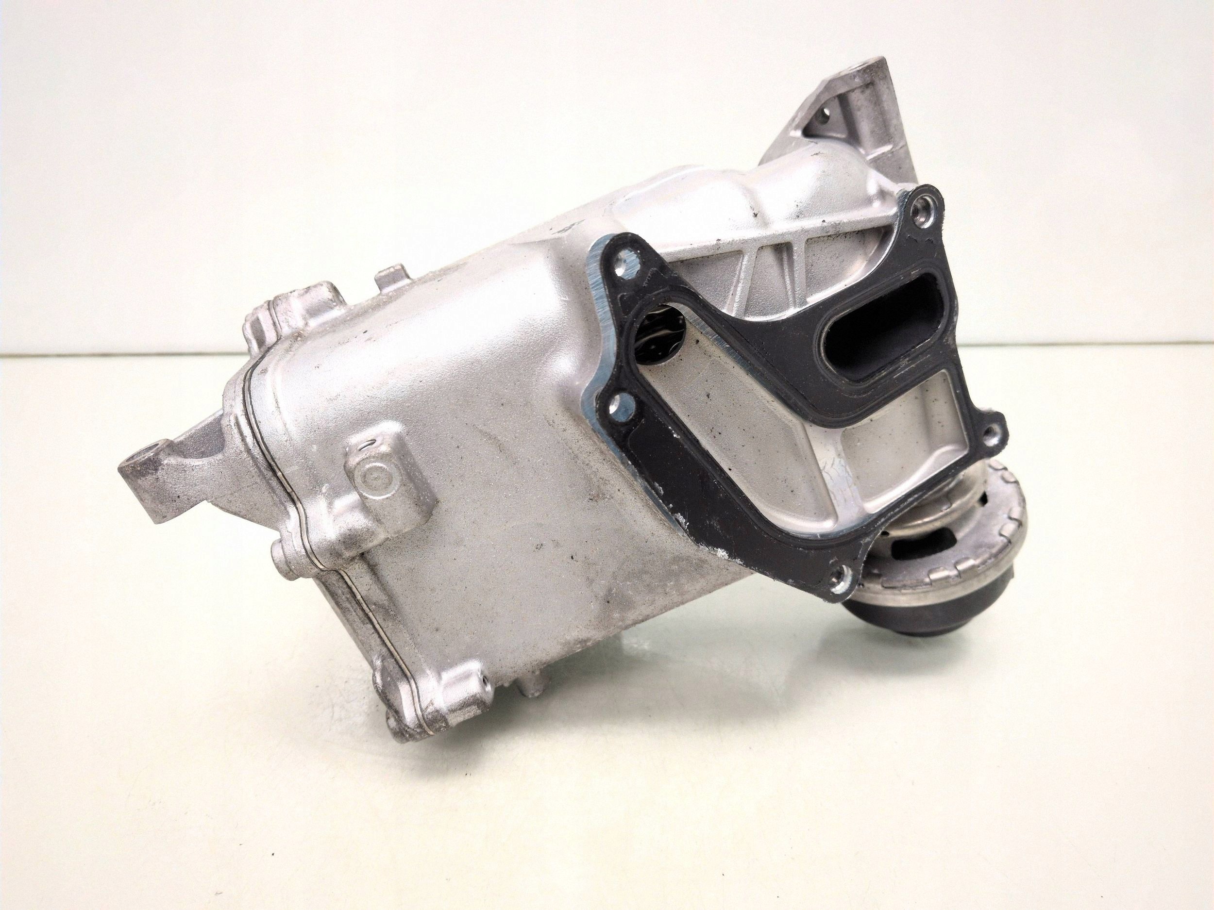 EGR Koeler Klep Touareg 3.0 TDI 059131515FJ image 10