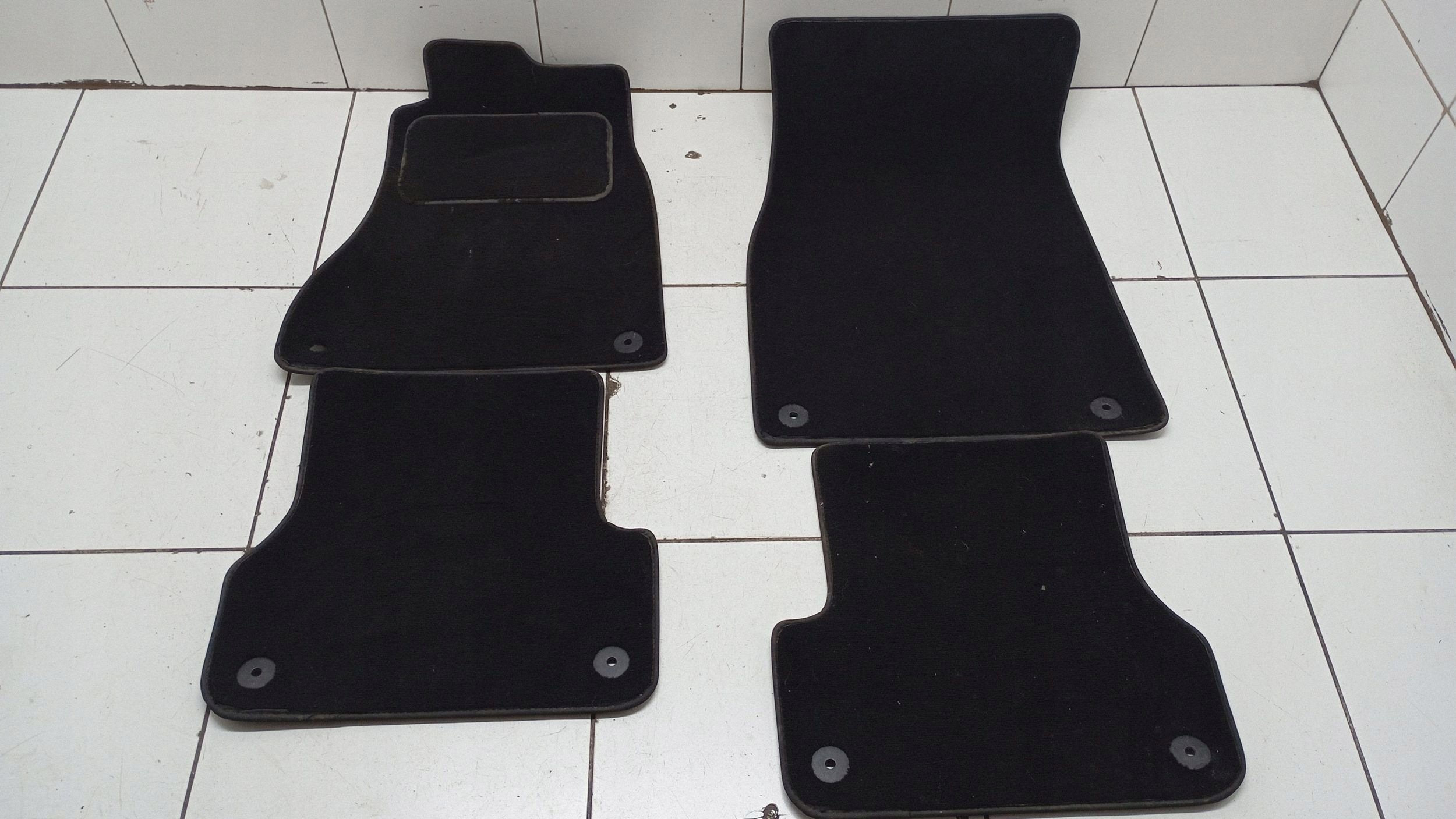 Tapis de sol Audi A6 C7 2015 OEM FRC159508 image 2