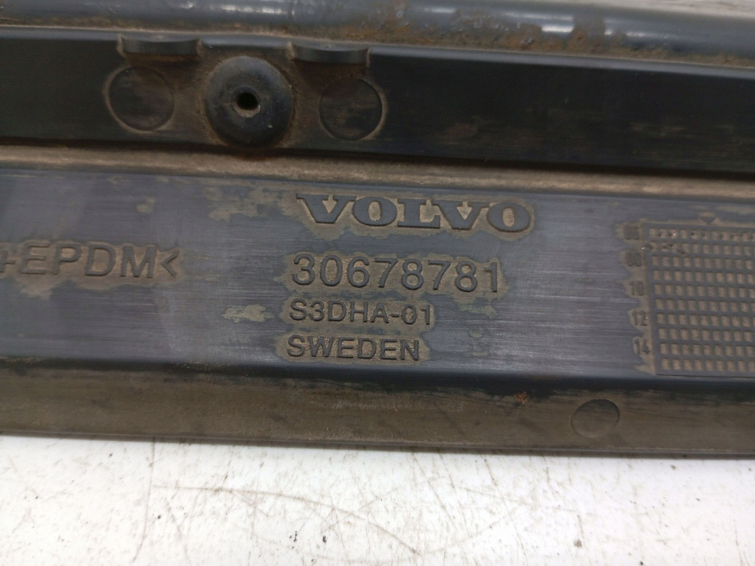 Volvo S80 2007 Jäähdyttimen kiinnike 30723358 image 9