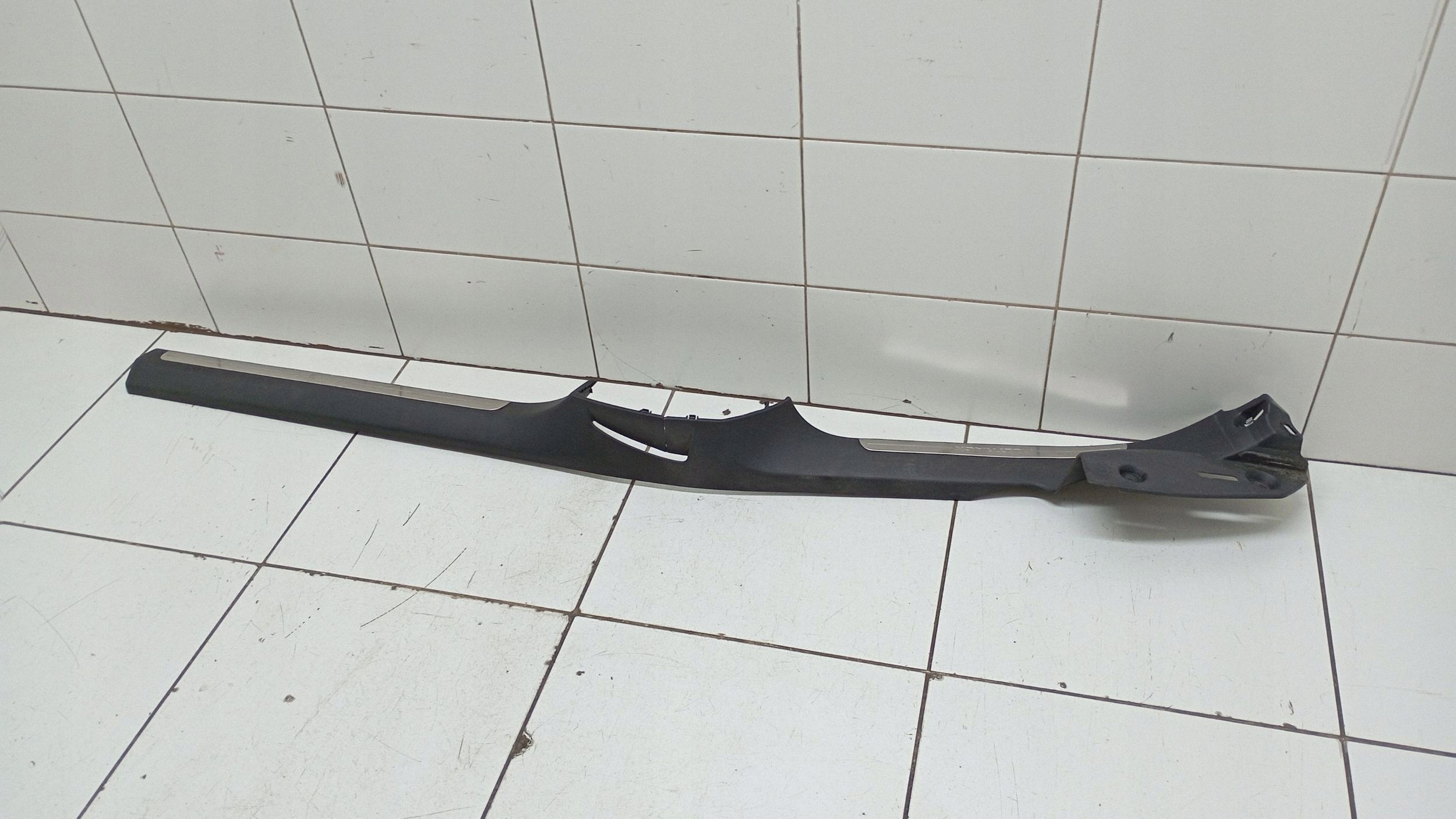 Volkswagen Passat Alltrack 2014 Front Sill Trim OEM 3AA853370