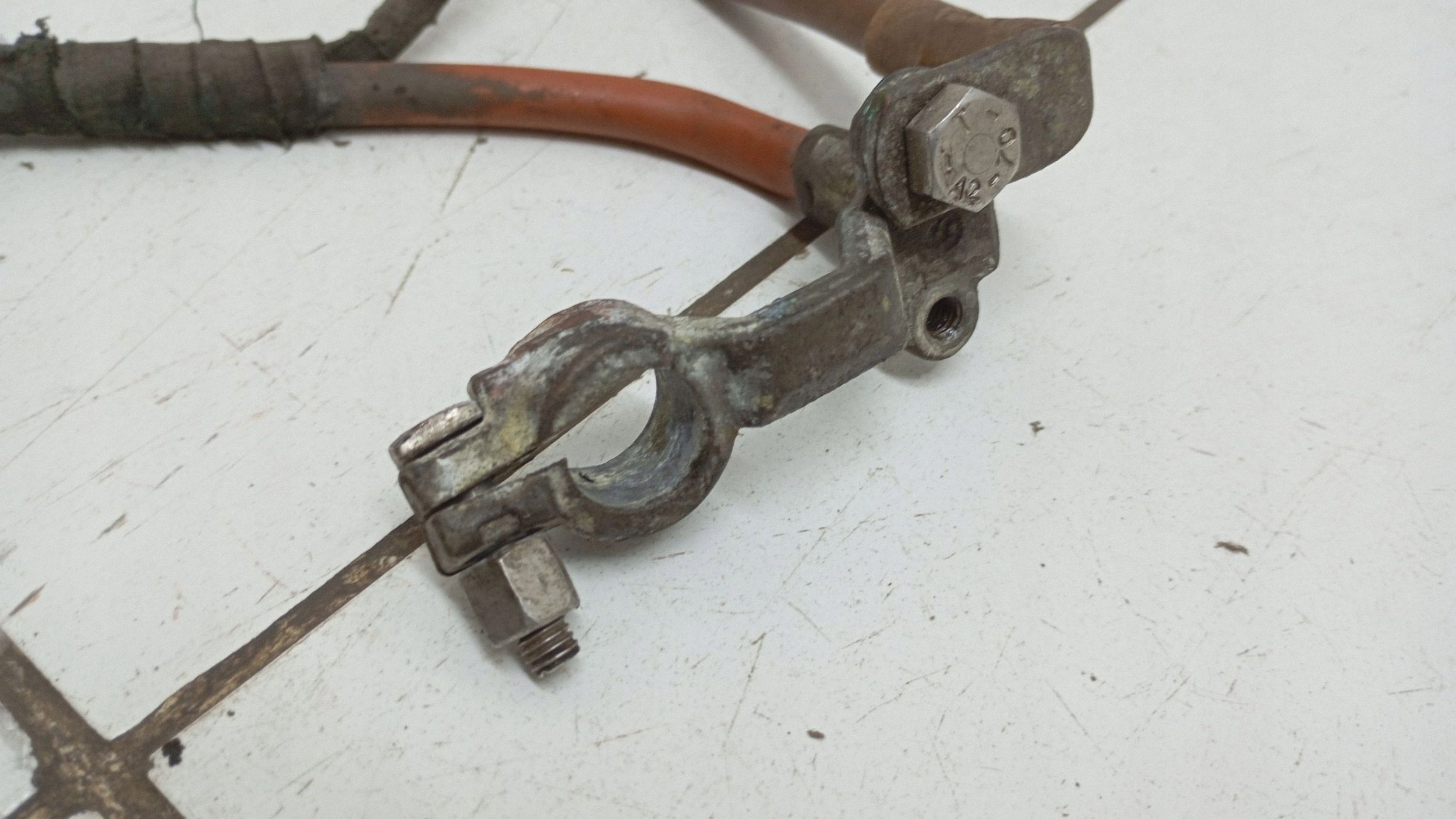 Opel Astra H 2008 Terminal Cable Batería 13127074 image 5