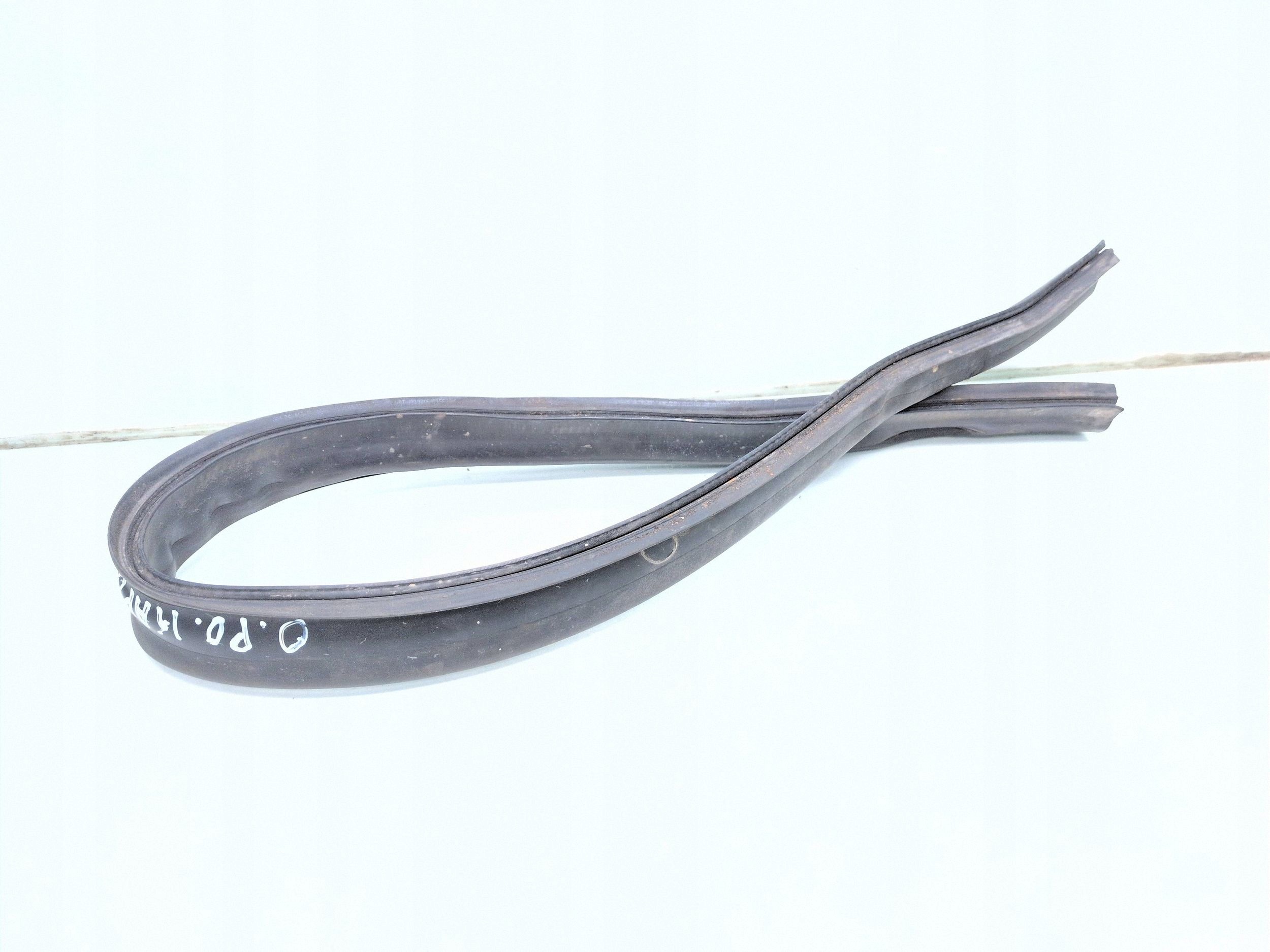 Joint de capot Opel Astra H 2006 2445389 image 2