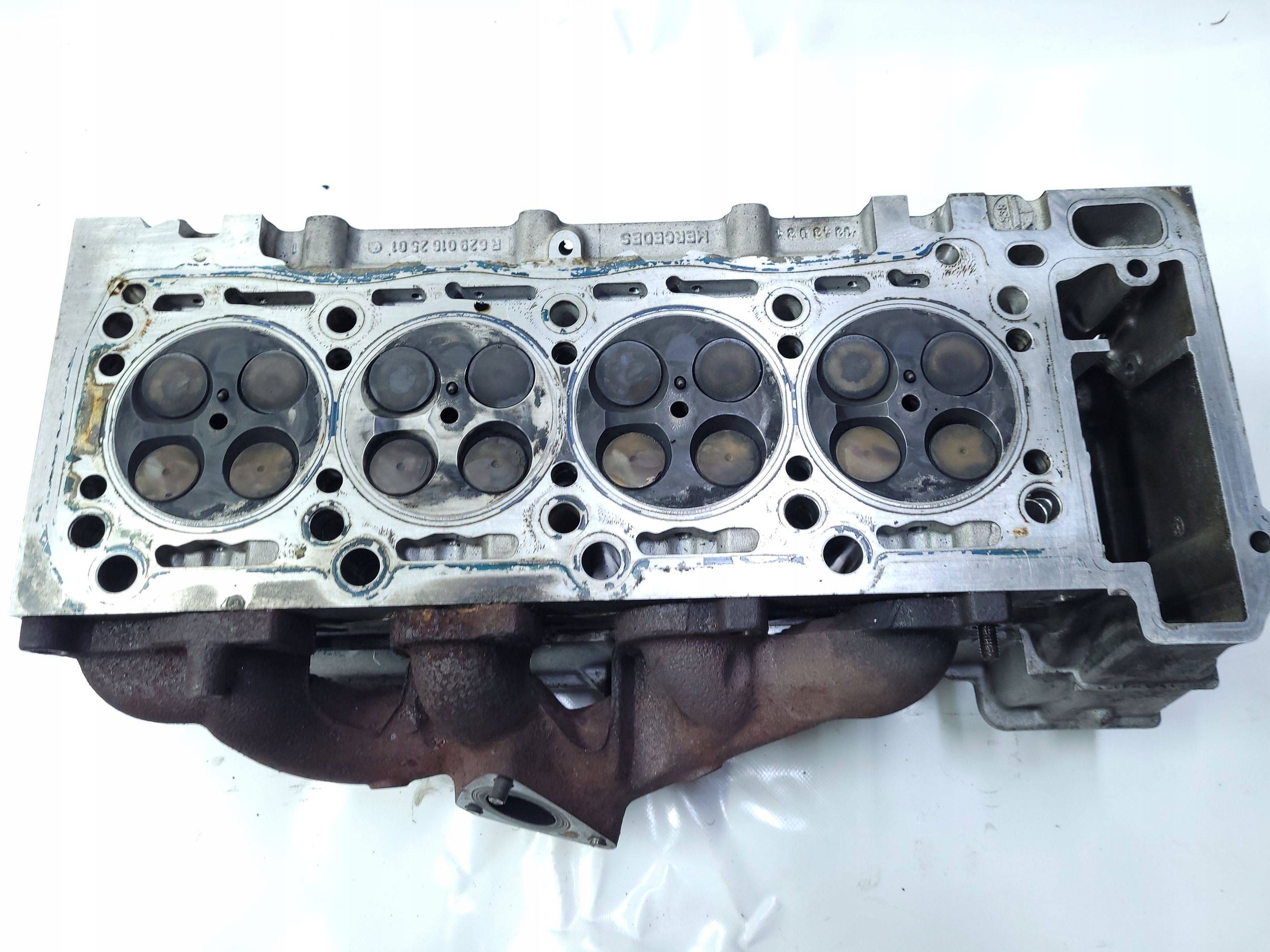 Moottorin sylinterikansi W164 W221 420 CDI V8 R6290162501