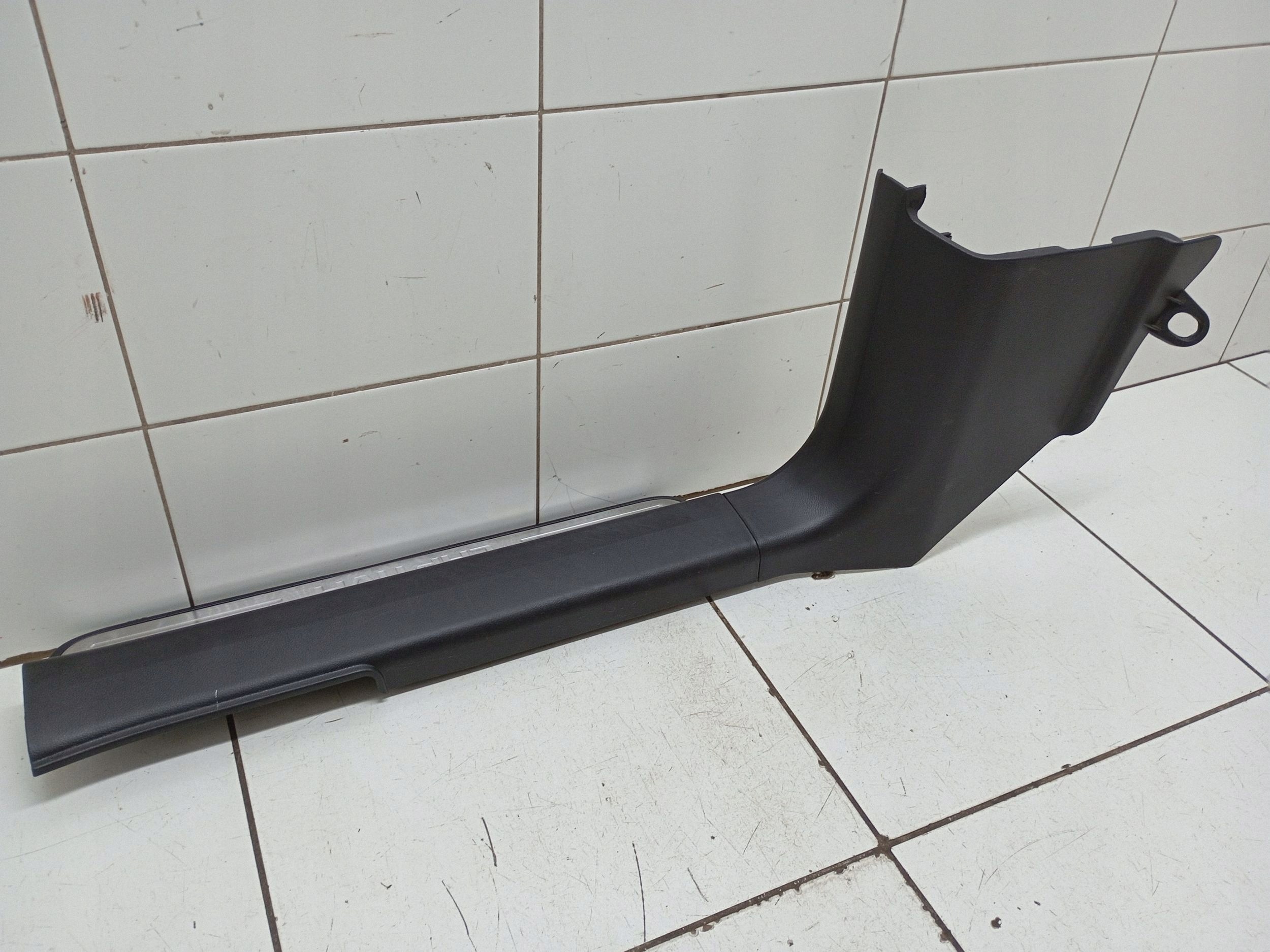 Chevrolet Captiva 2011 dorpel voor links image 2