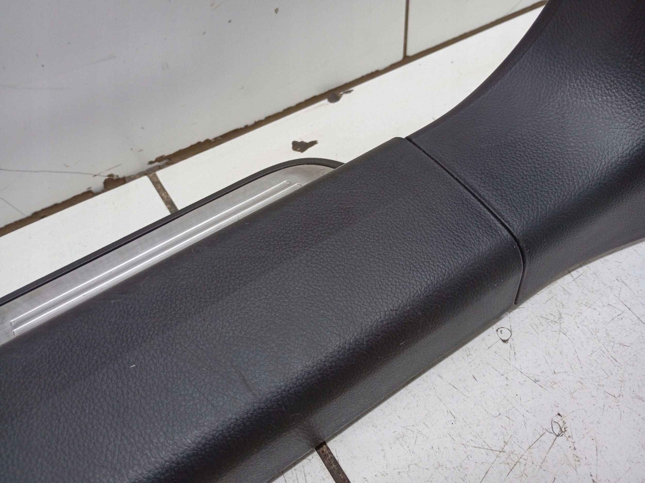 Chevrolet Captiva 2011 dorpel voor links image 6