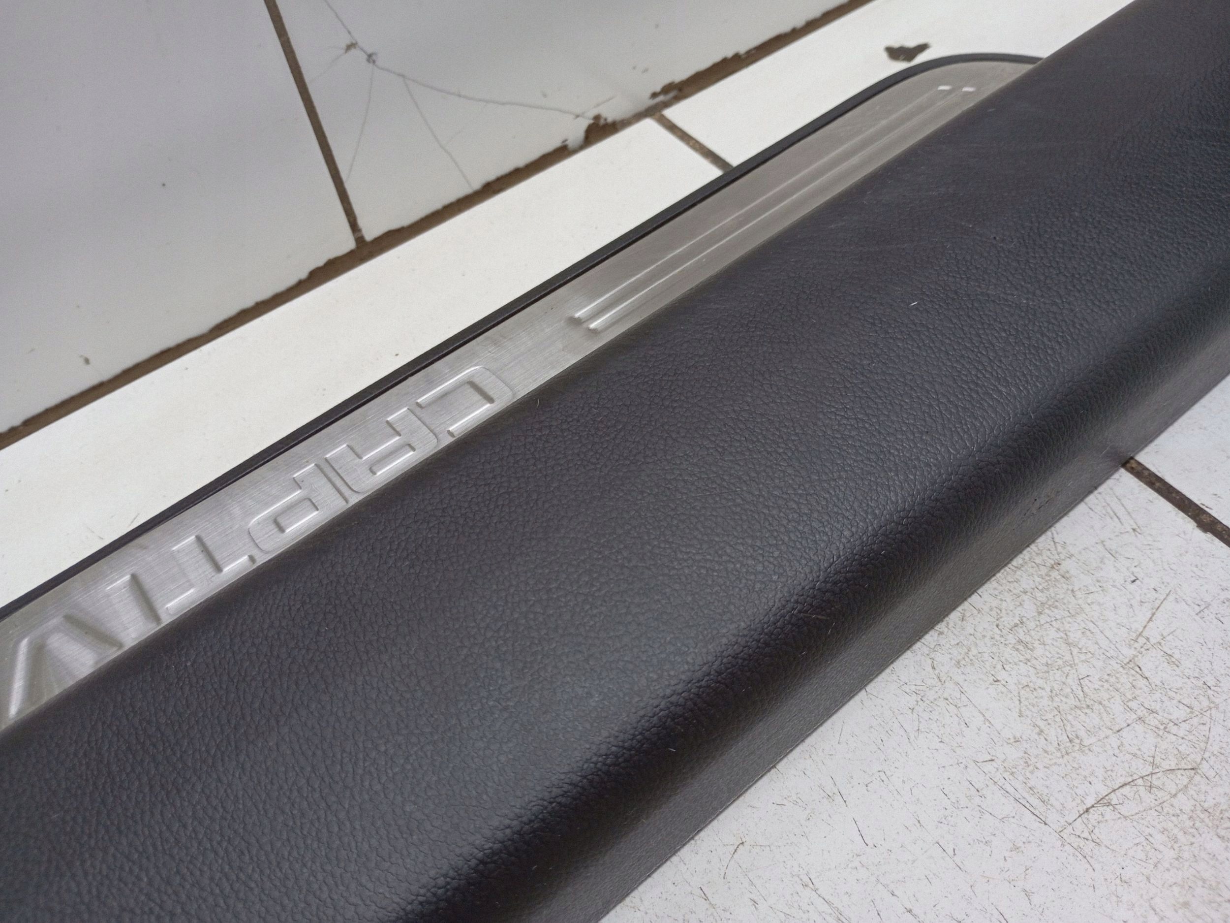 Chevrolet Captiva 2011 dorpel voor links image 7