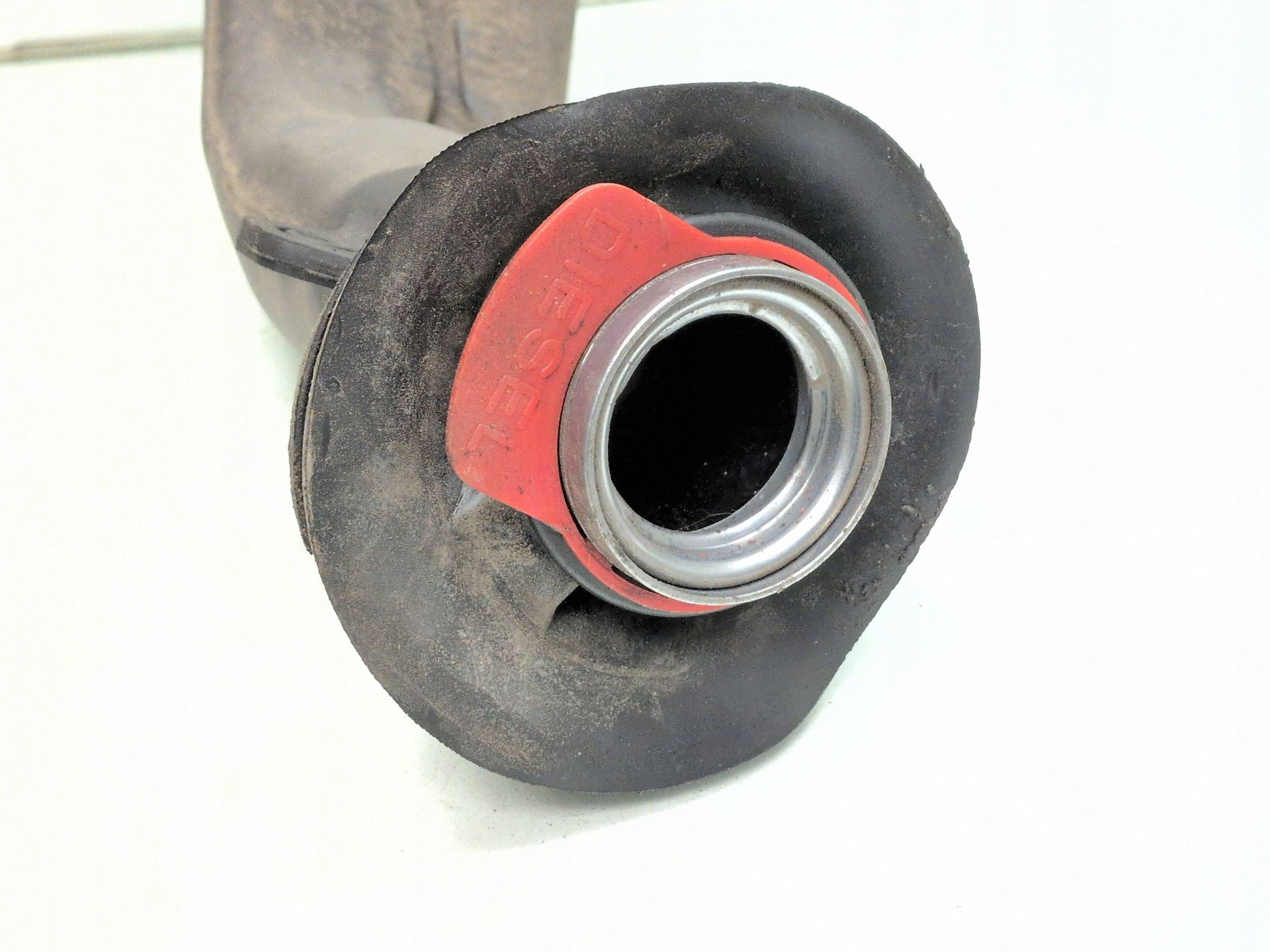 Opel OE 13118437 Kraftstoff-Einfüllrohr