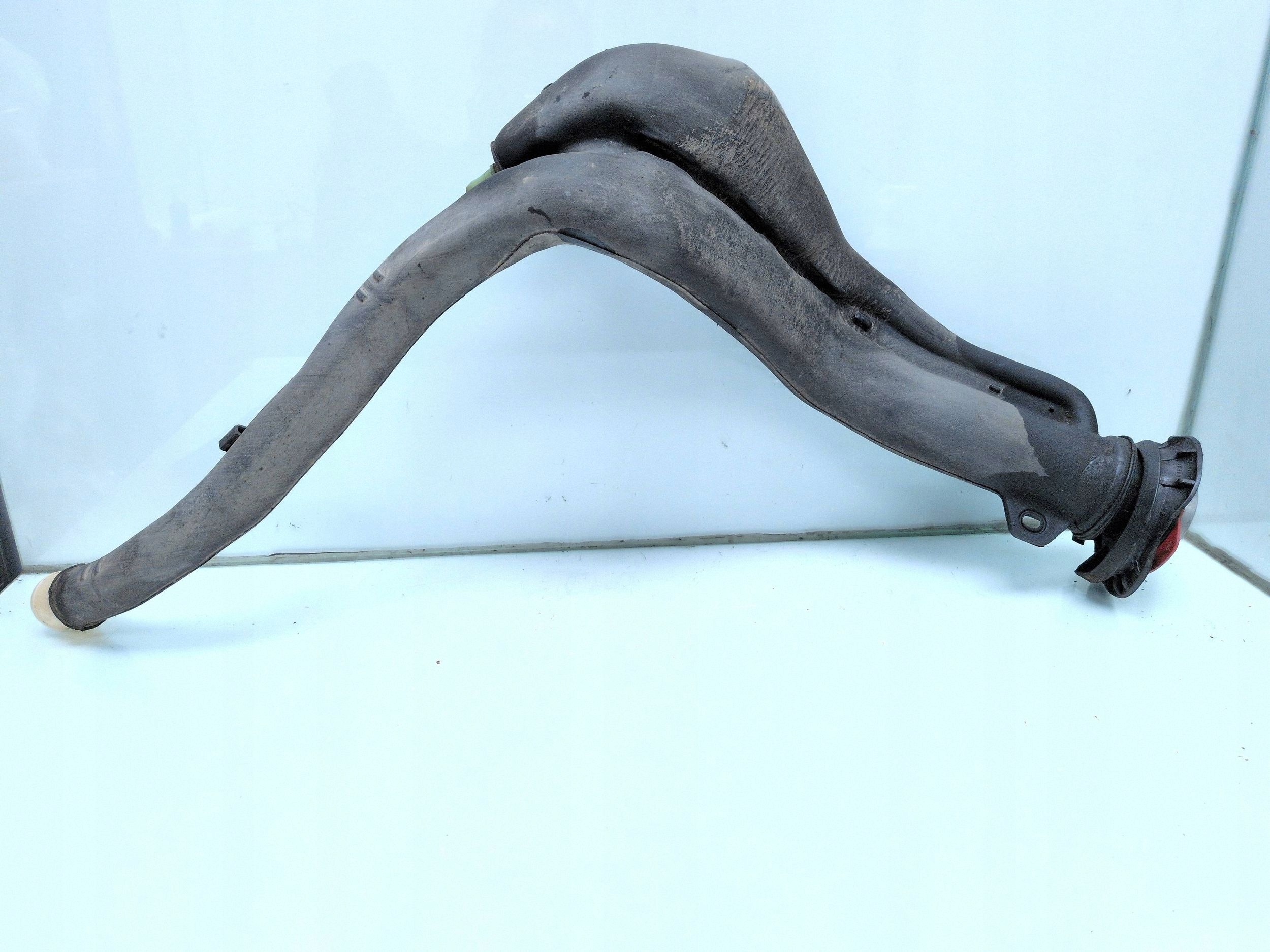 Opel OE 13118437 brandstoftankvulbuis image 3