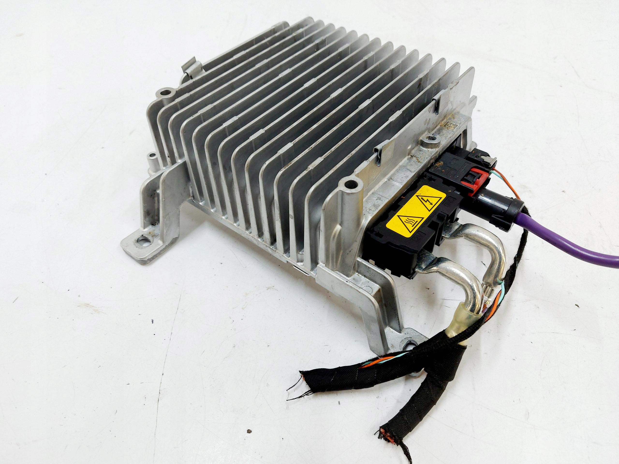 Convertidor de voltaje VW Audi 5QS959682D original usado image 3
