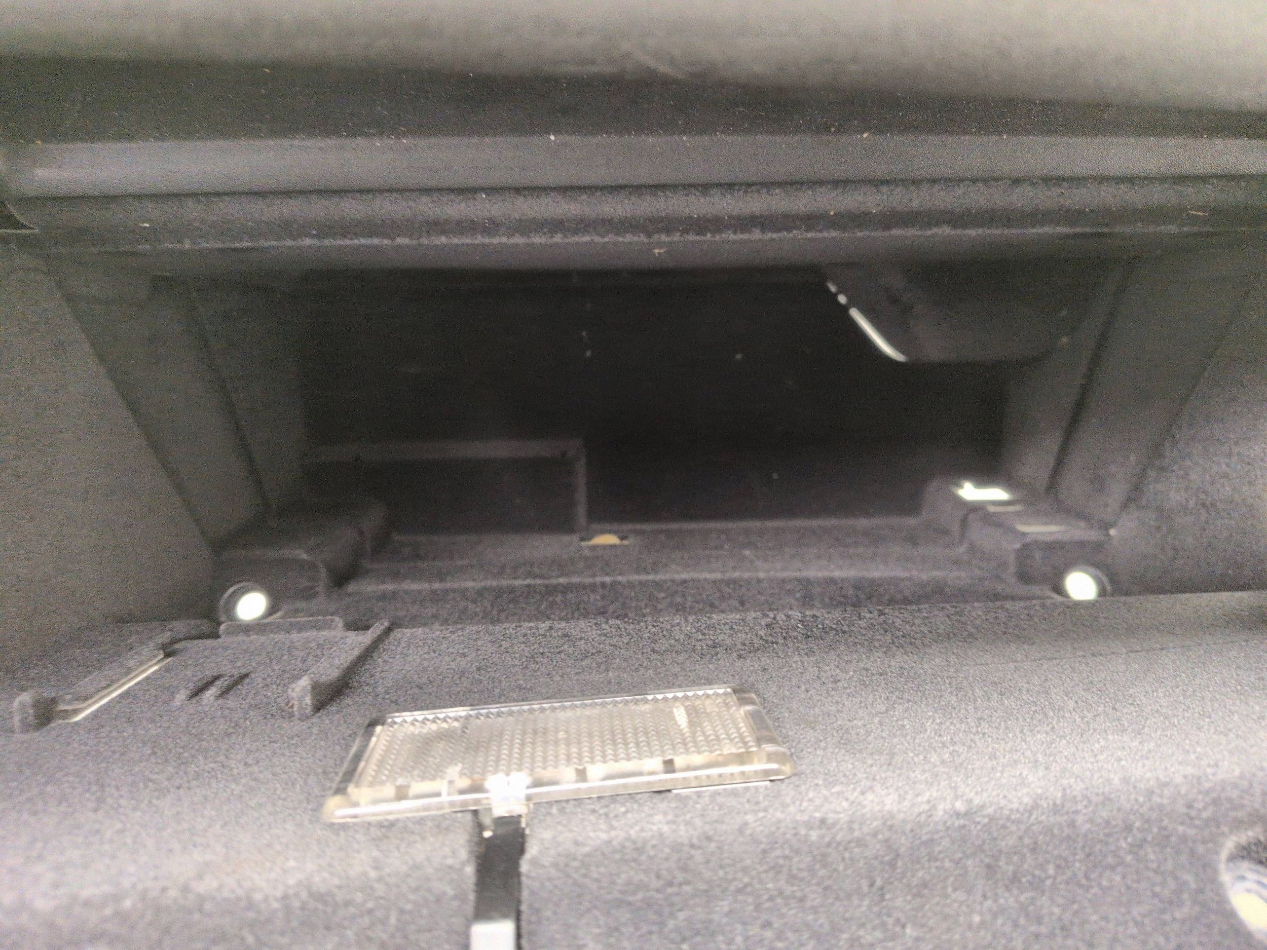 Compartimento Volvo V70 39996886 image 4