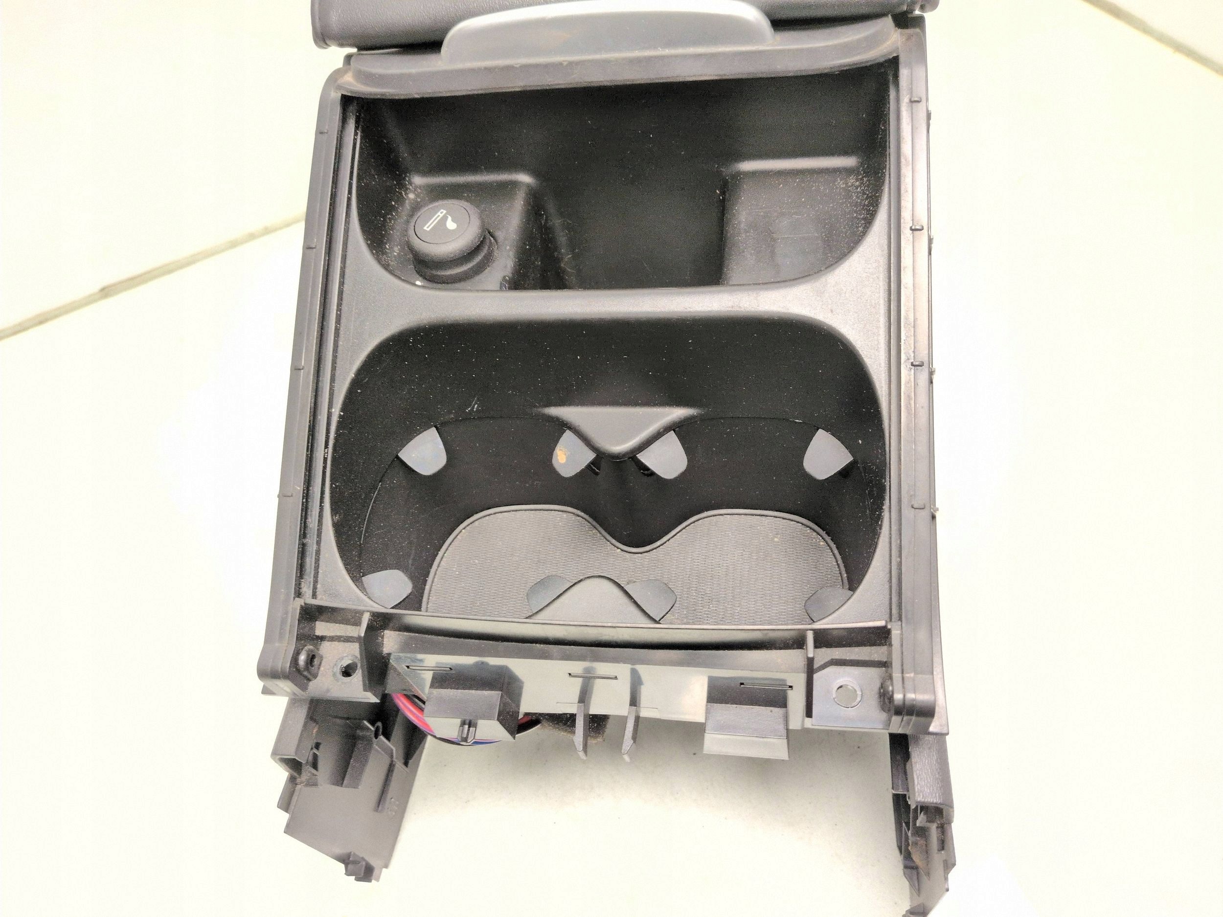 Volvo S80 2007 Console Armrest OEM 30722406 image 6