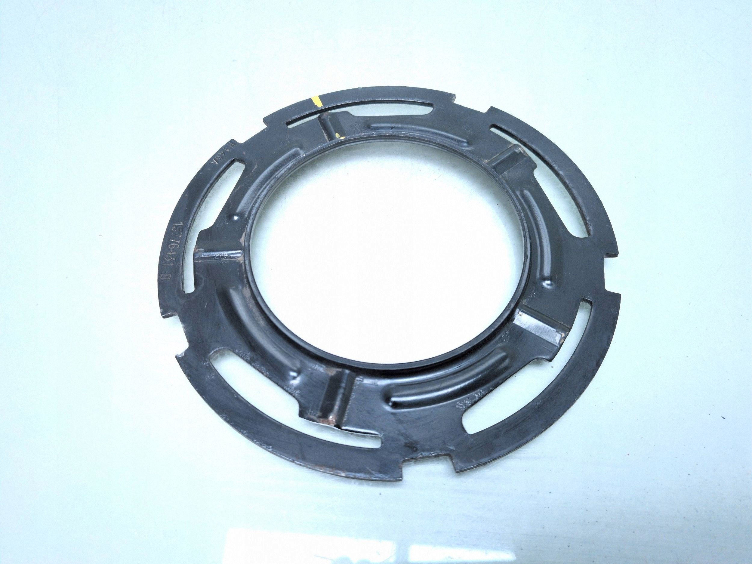 Chevrolet Captiva Bränslepumpmutter 15776431