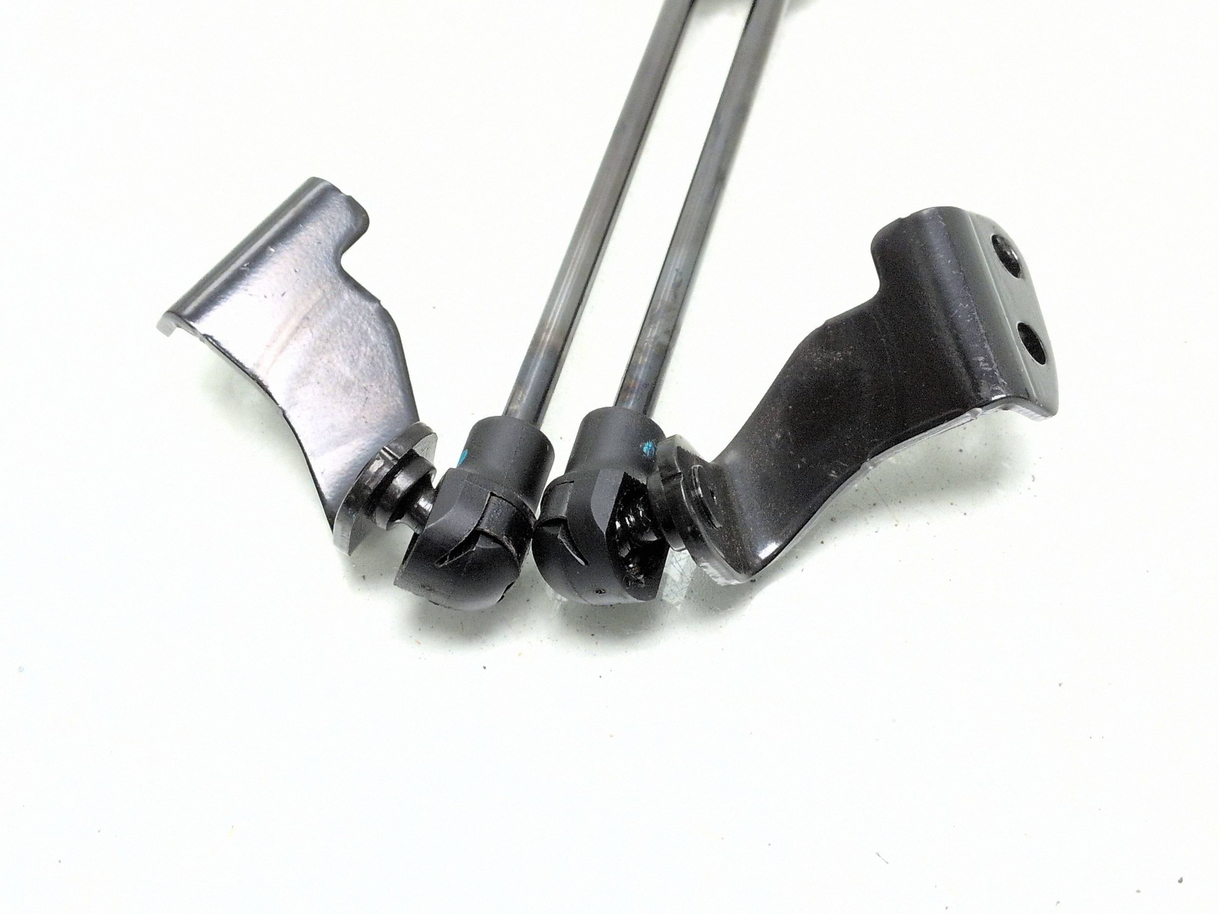 Chevrolet Captiva 2011 Heckklappendämpfer OEM 82553891300 image 4