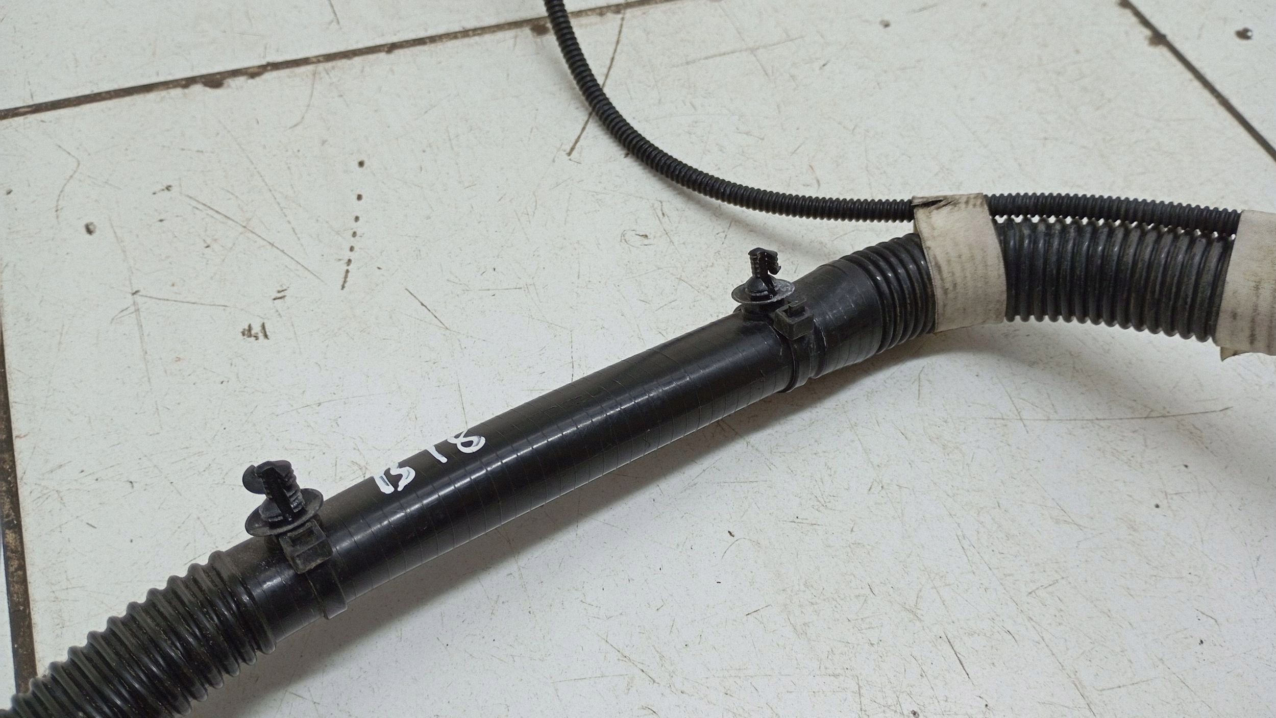 Tesla Model 3 2021 - Conduite de lave-glace 150133400C image 6