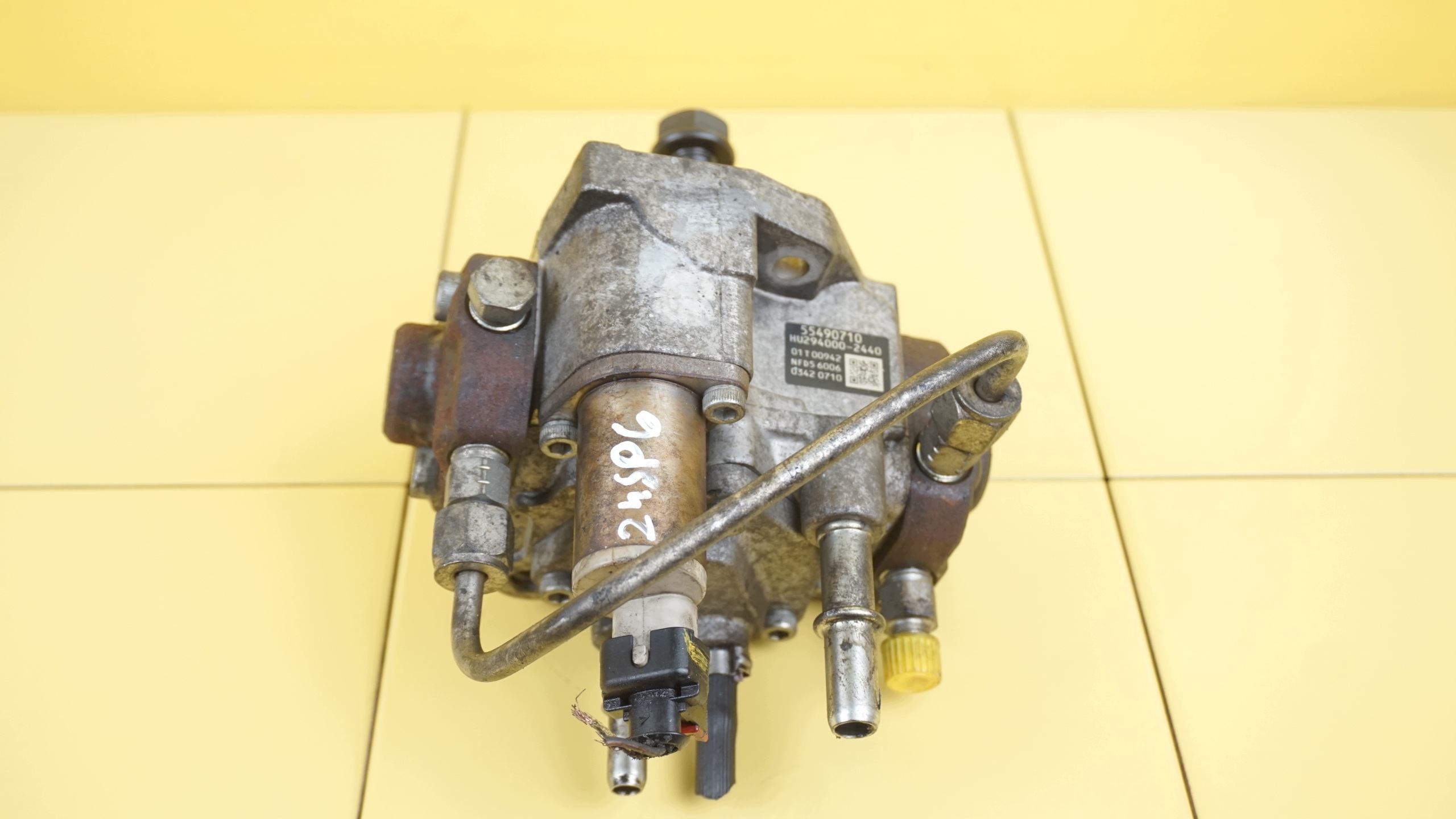 Polttoainepumppu Opel Astra K 1.6 CDTI 55490710