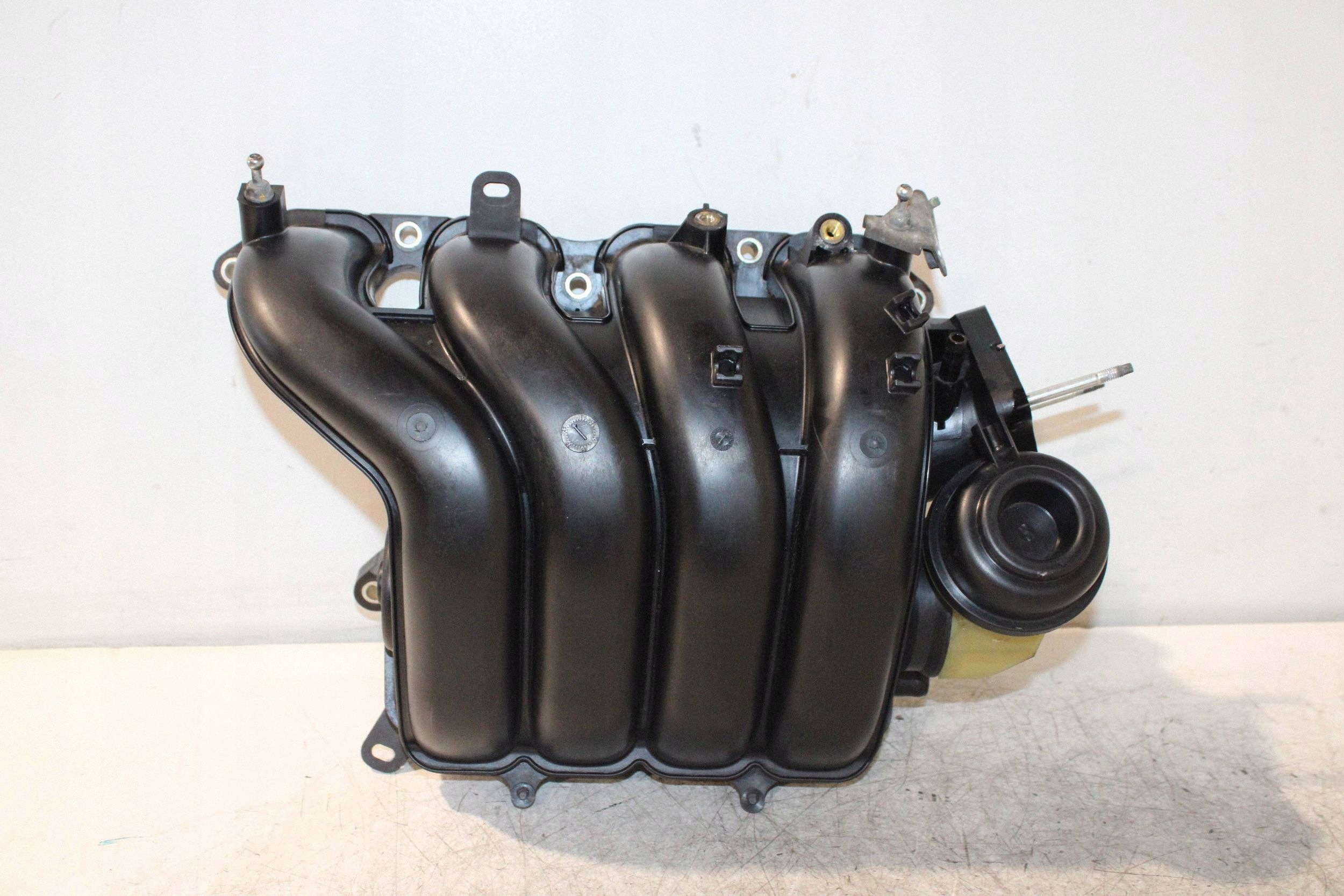 Toyota Avensis T270 Ansaugkrümmer gebraucht image 6