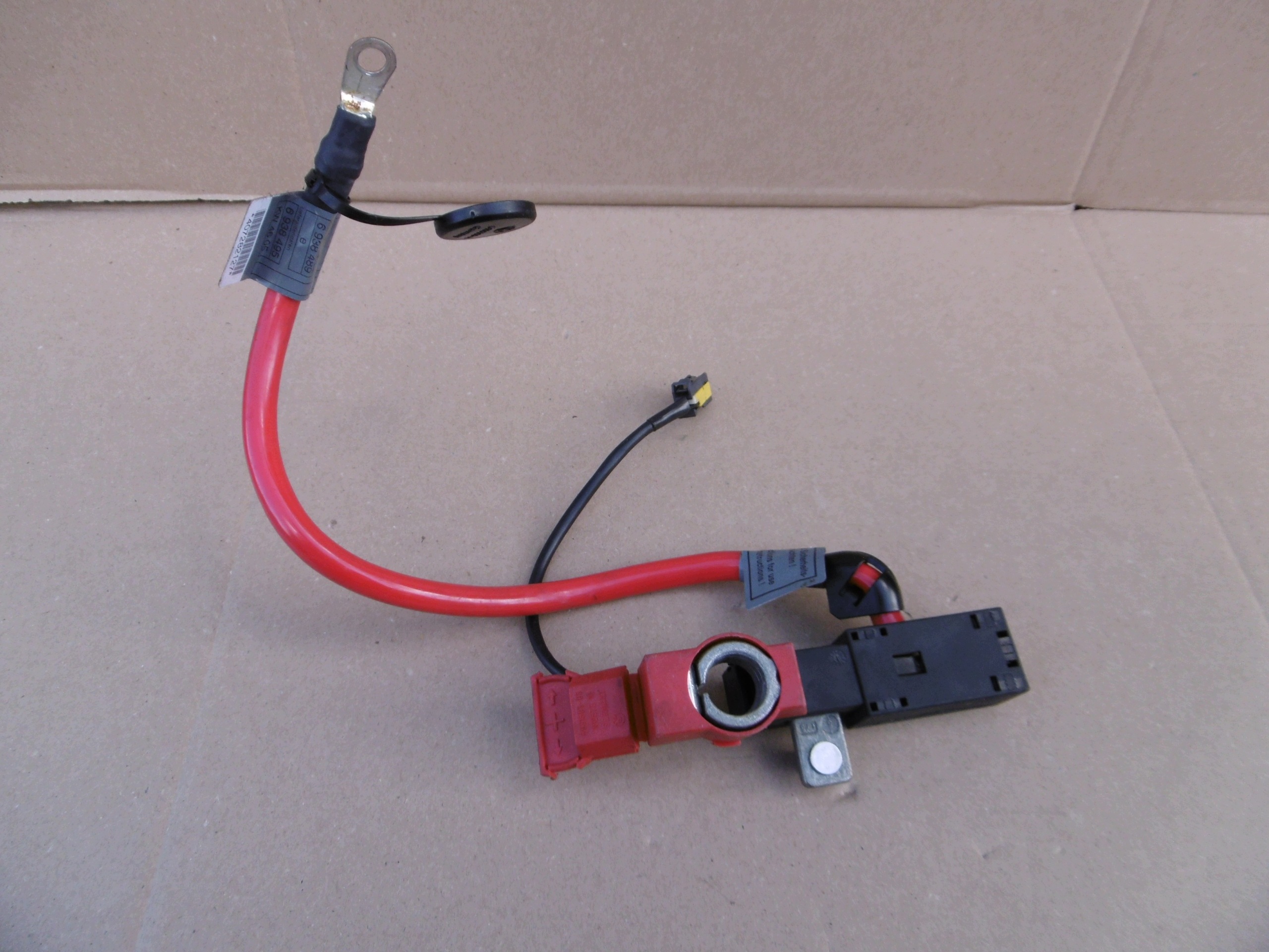 Câble positif batterie avec pyrotechnie BMW E90 E91 E92 image 3