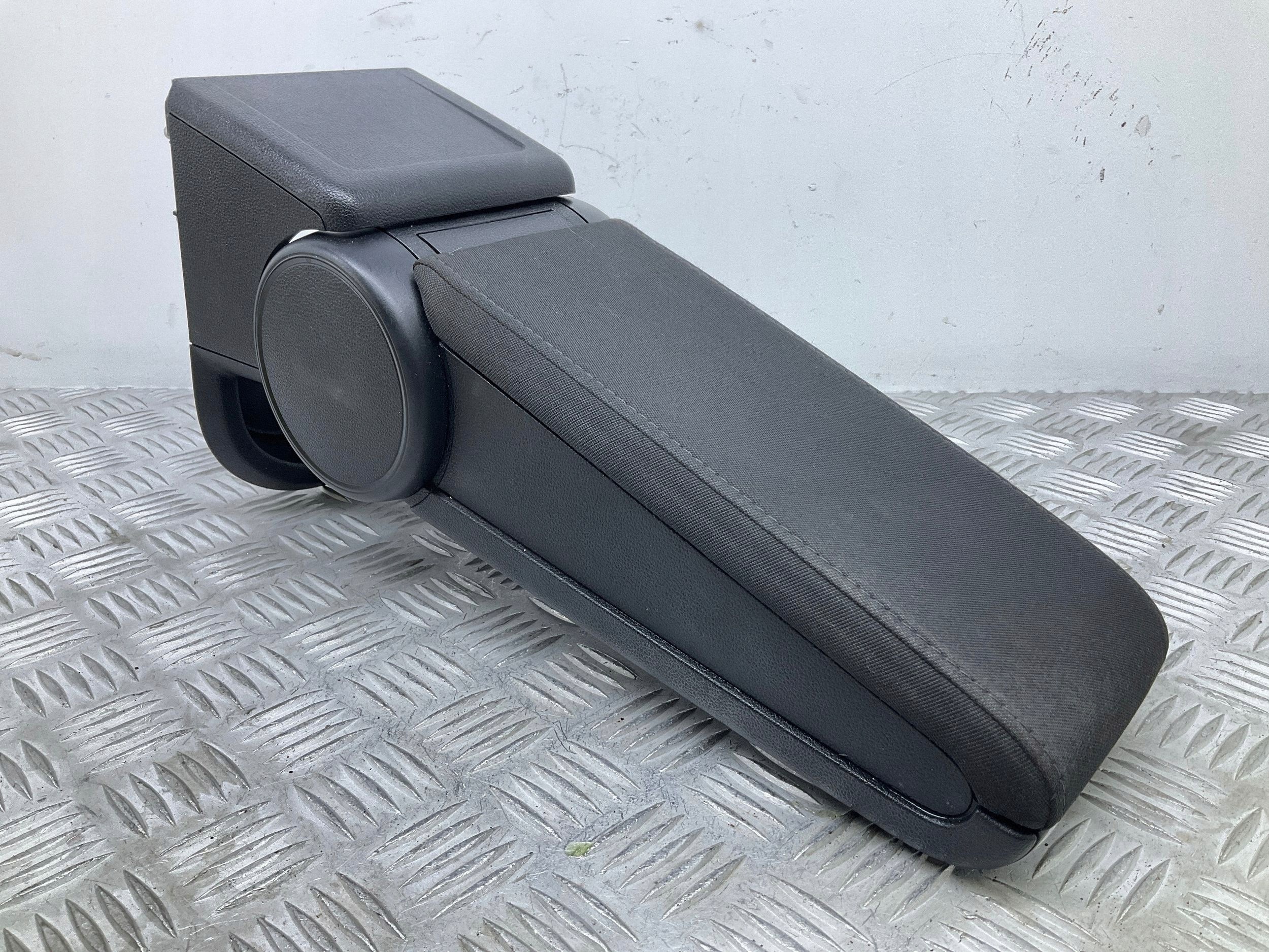 VW Beetle 5C Armrest Leather OEM 5C5864207 image 2