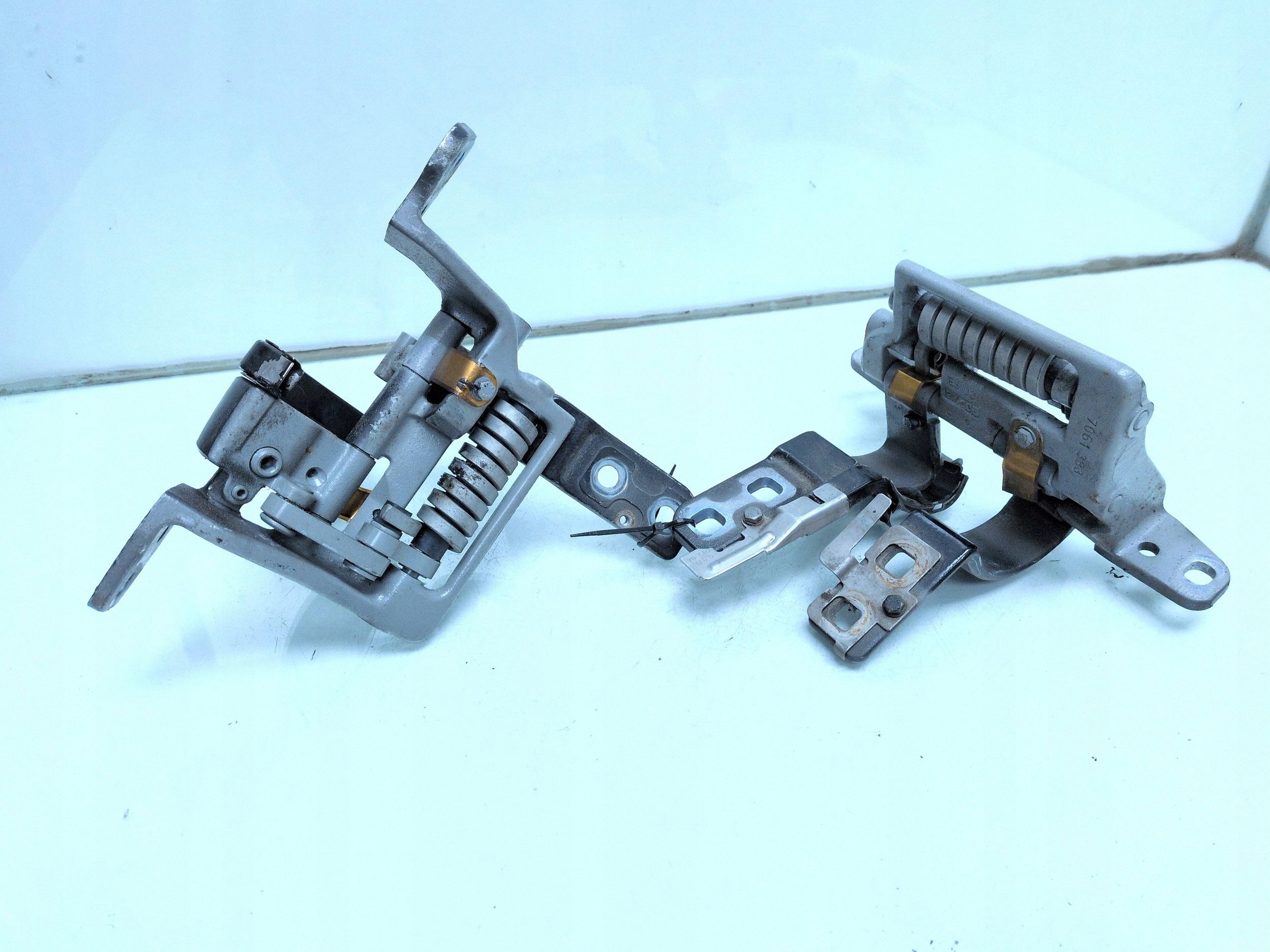 Charnières de coffre BMW 5 E60 E61 7061383 image 4