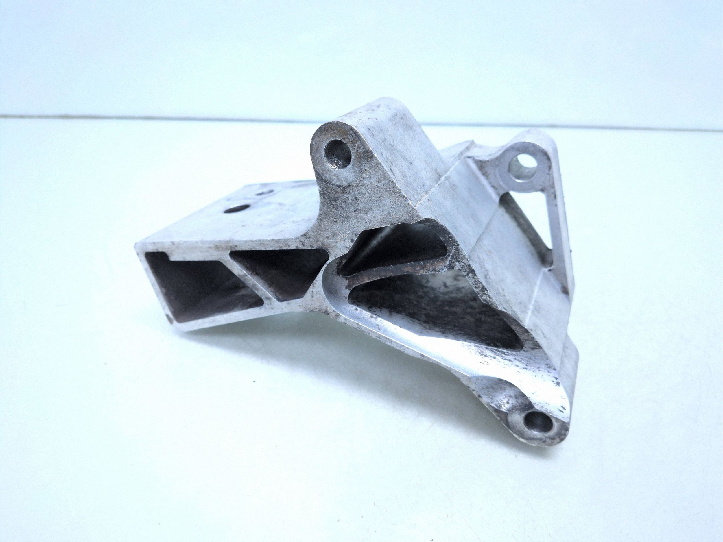 Support moteur Volvo XC90 2011 31262325 image 3