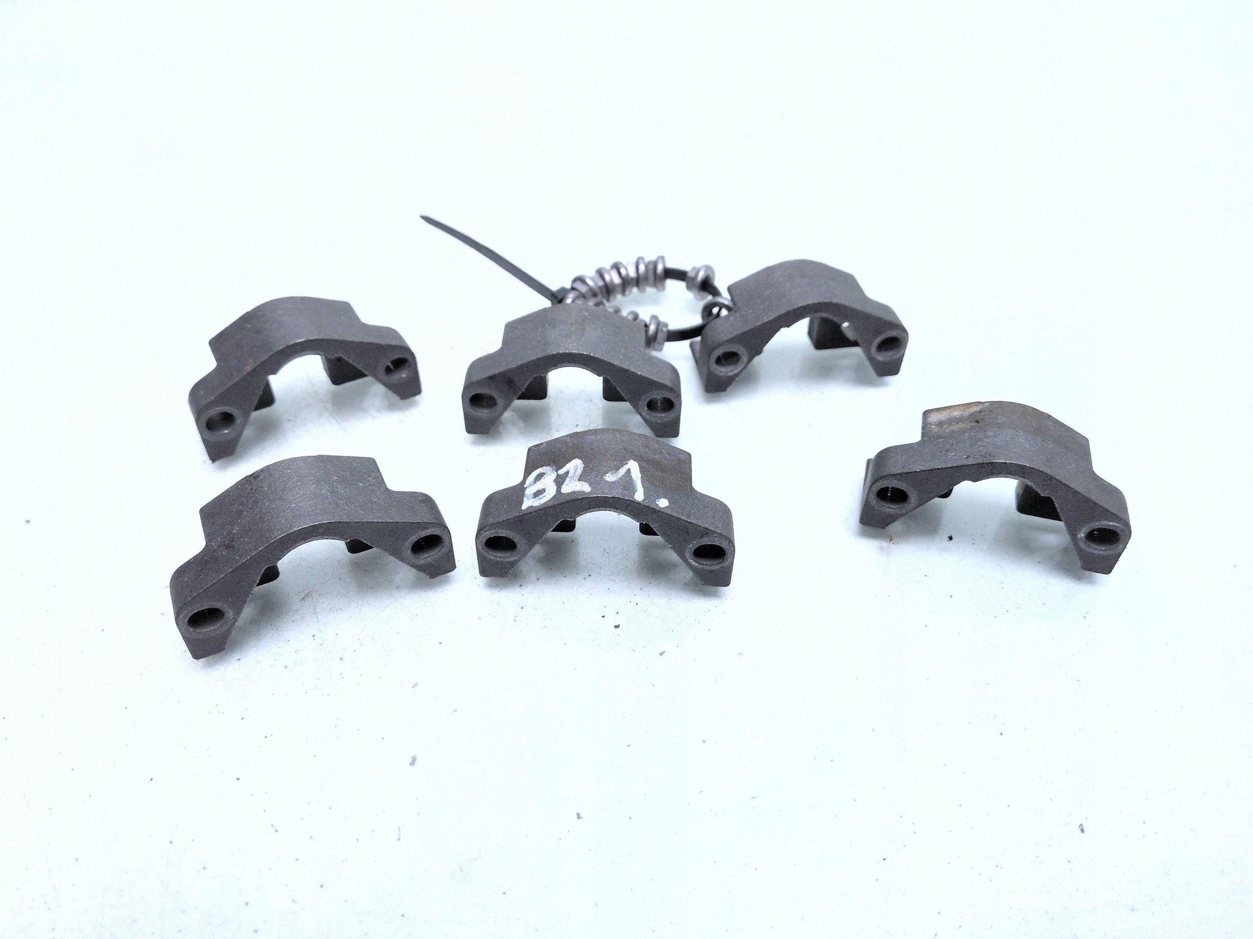 BMW 5 E60 E61 Ruiskutussuuttimen kiinnike FRC162570