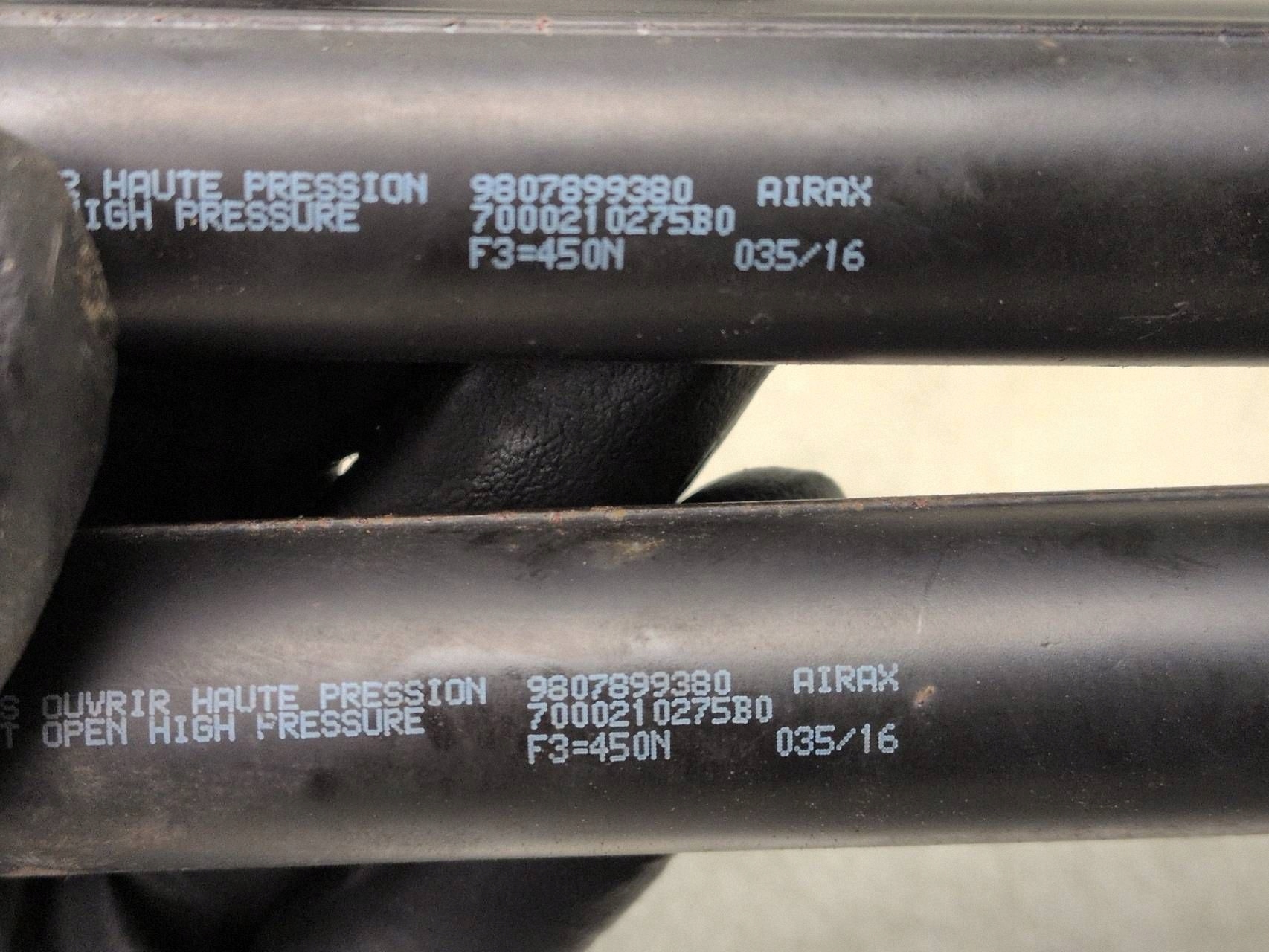 Peugeot 308 2014 Heckklappendämpfer OEM 9807899380 image 10