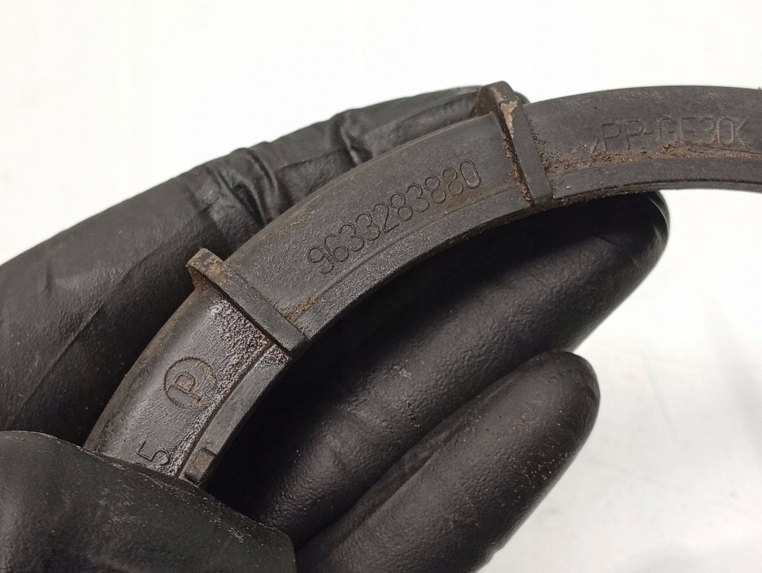 Écrou de pompe à carburant Peugeot 308 2016 image 3