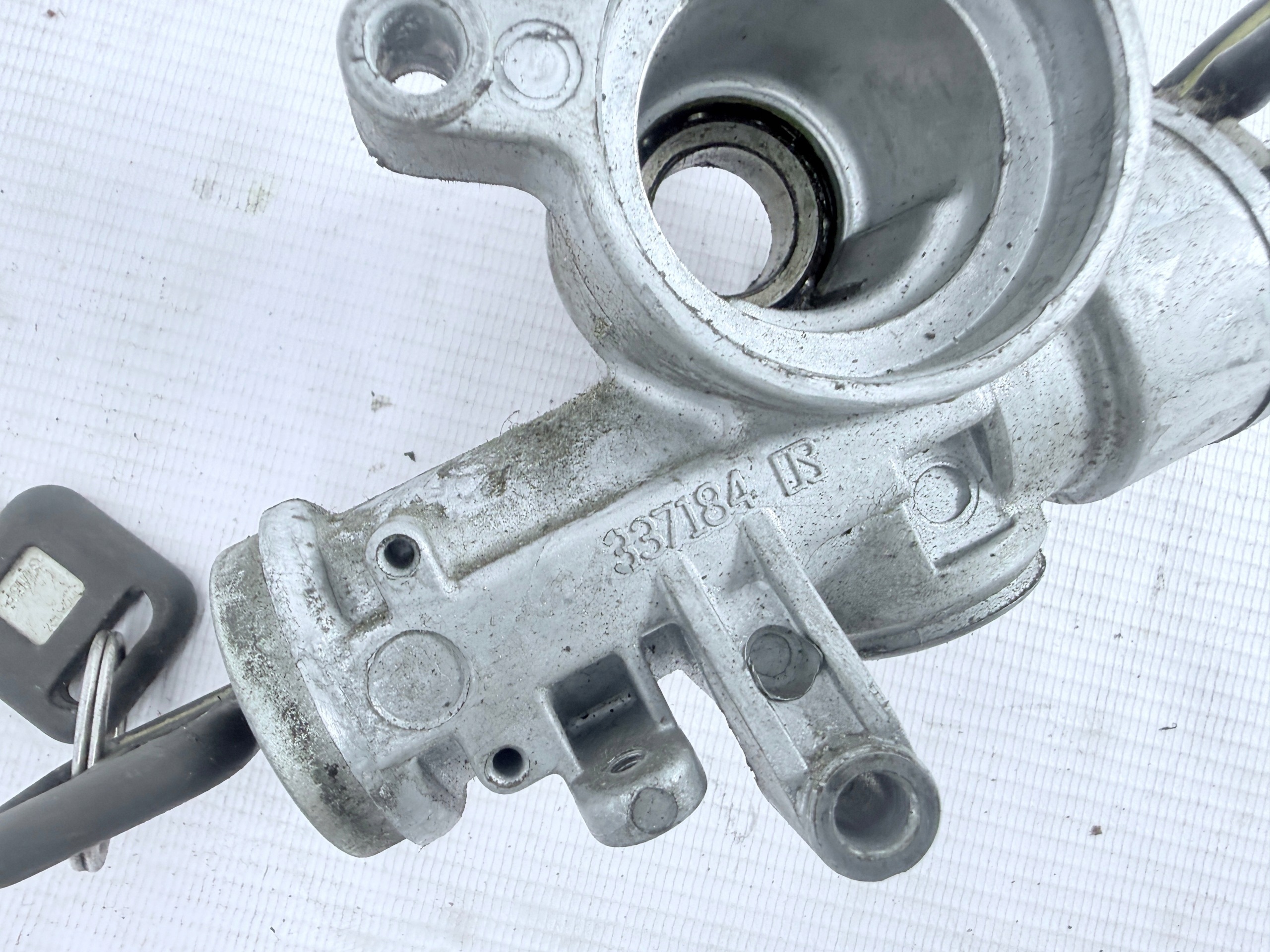 Opel Ignition Switch 337184 Used image 3