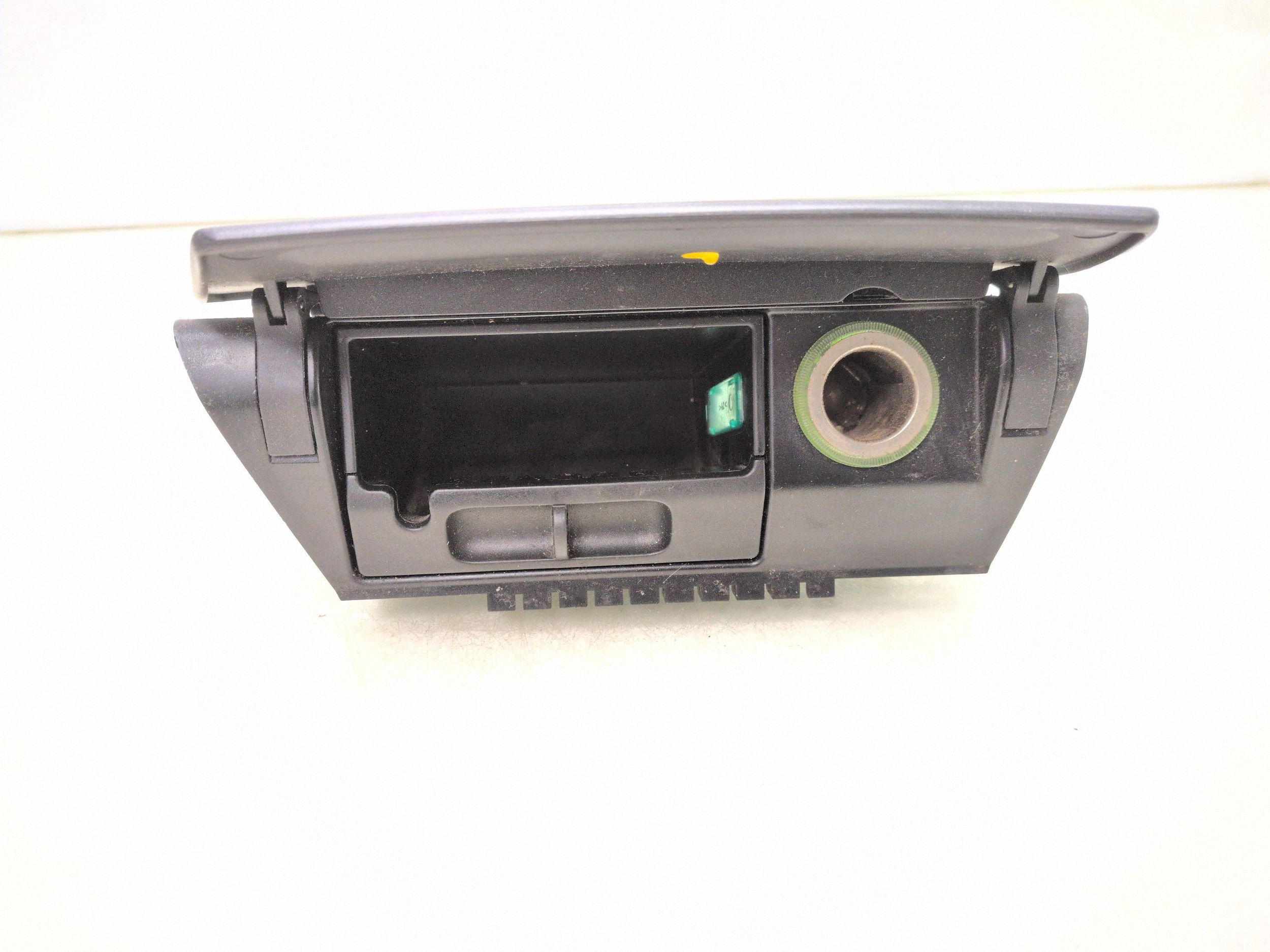 Portacenere Ford Focus 2006 4M51A048K37 image 3