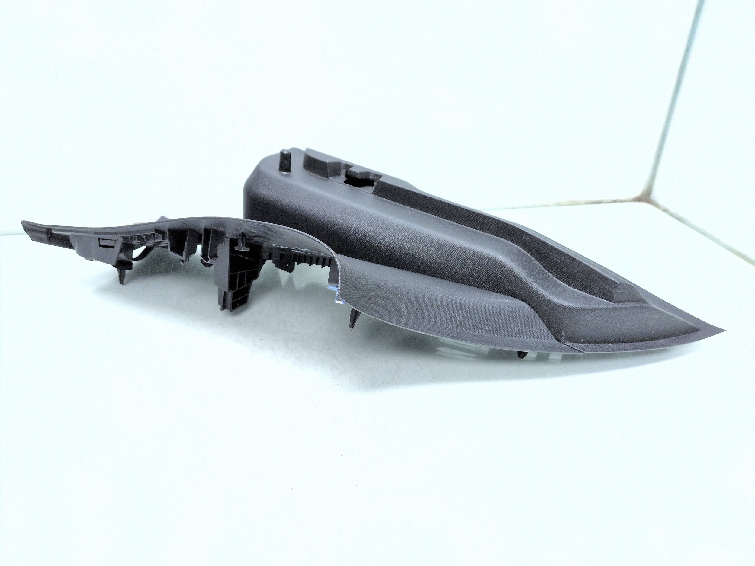 Opel Astra L 2023 Support de cache-bagages image 4